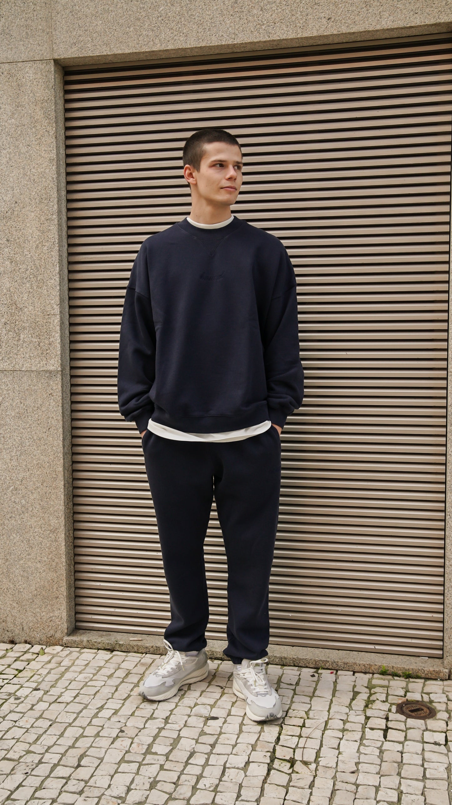 SUSTAIN NAVY SWEATER