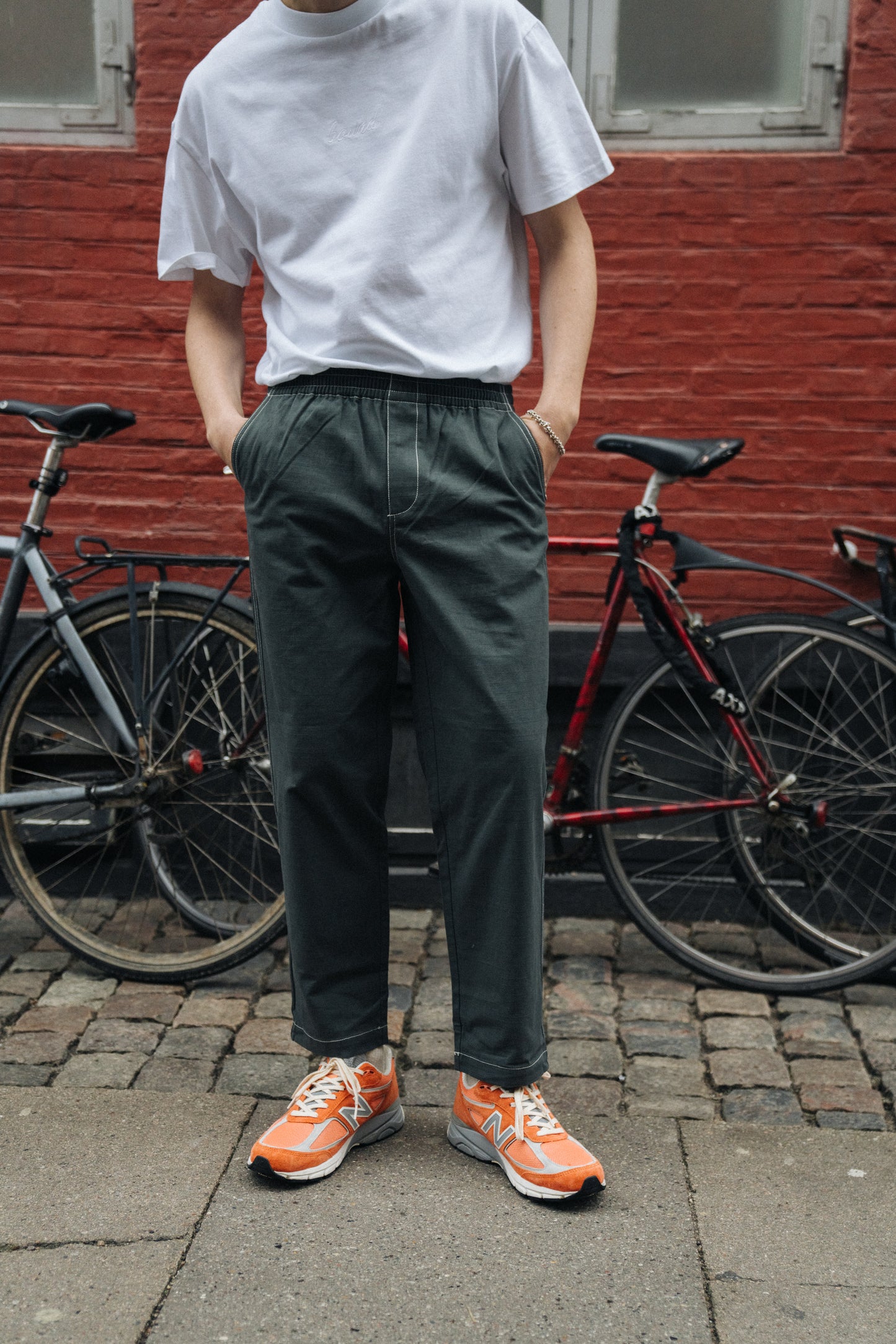 CONTRAST RIPSTOP CANVAS TROUSER - MID GREEN