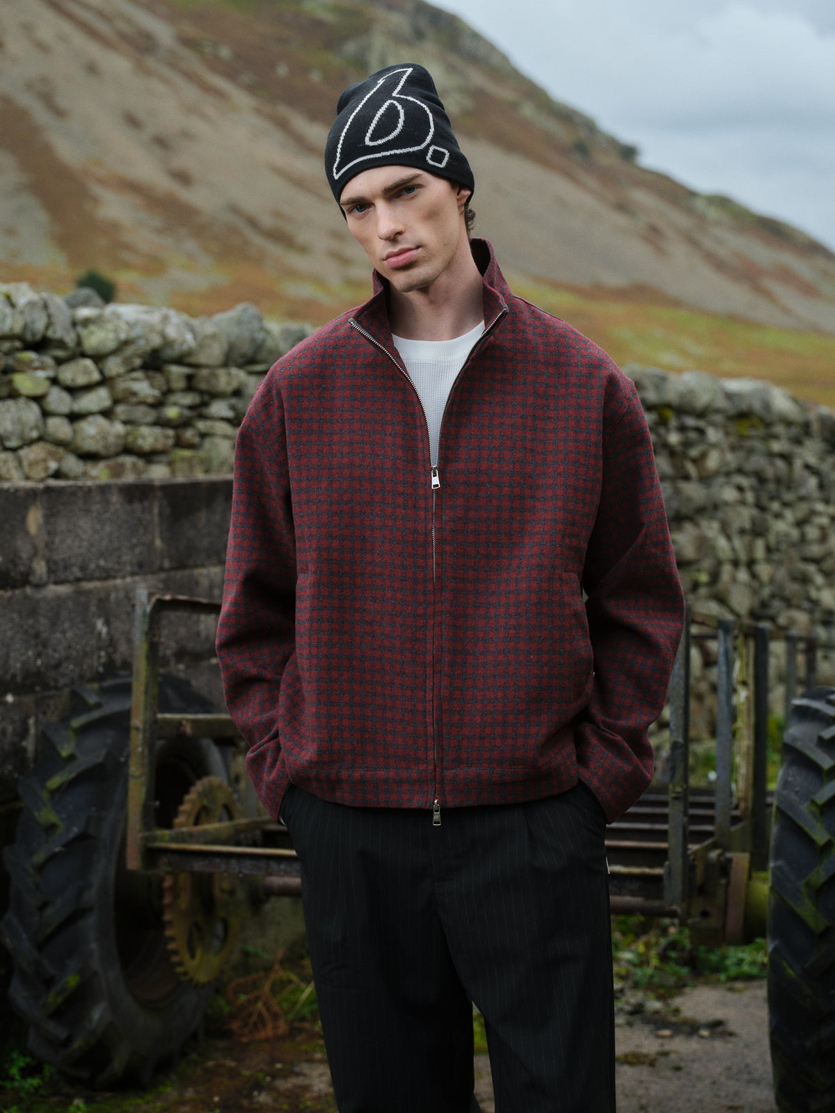 CHECK WOOL ZIP UP - RED