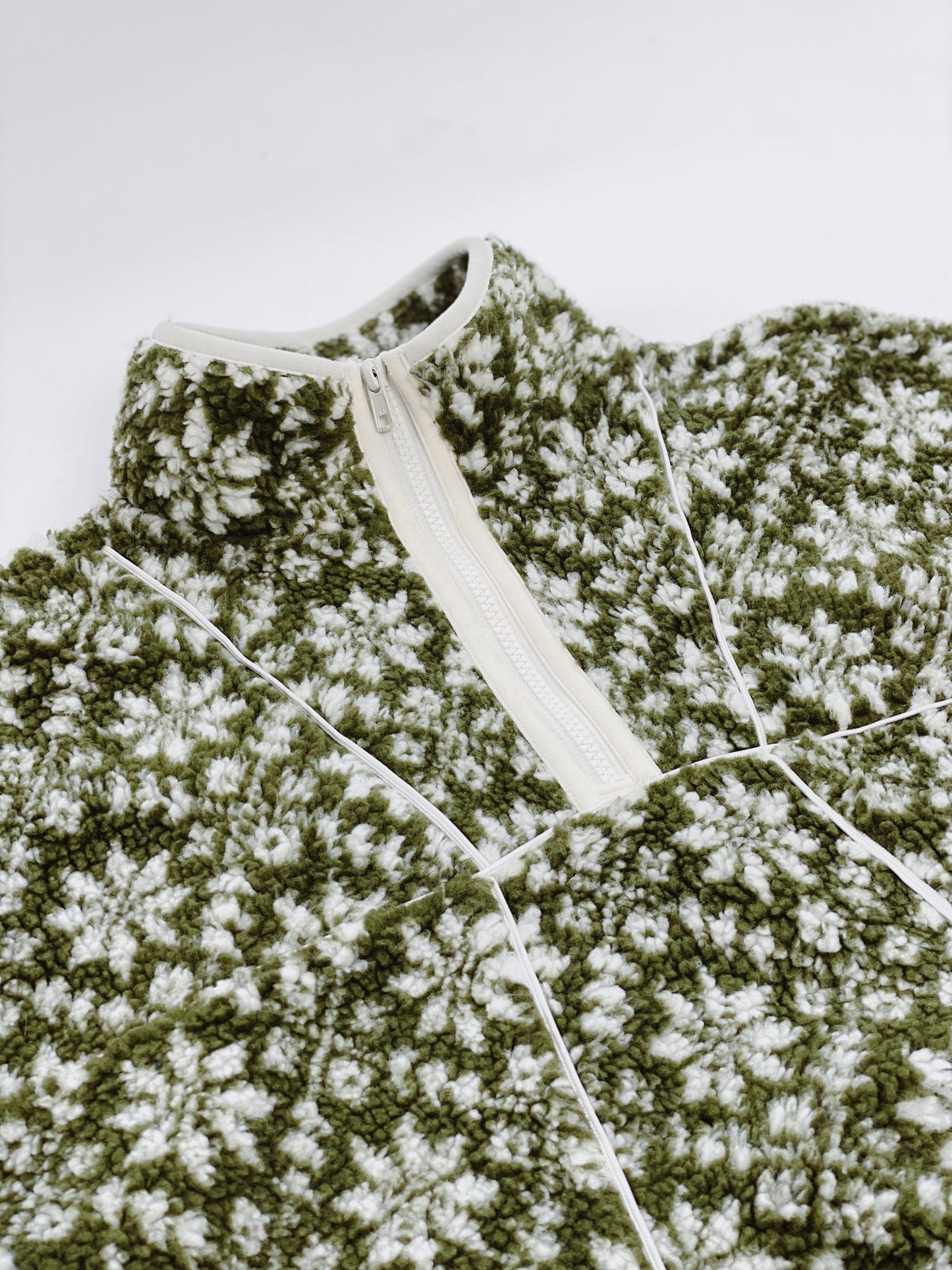 OLIVE PATTERNED FLEECE