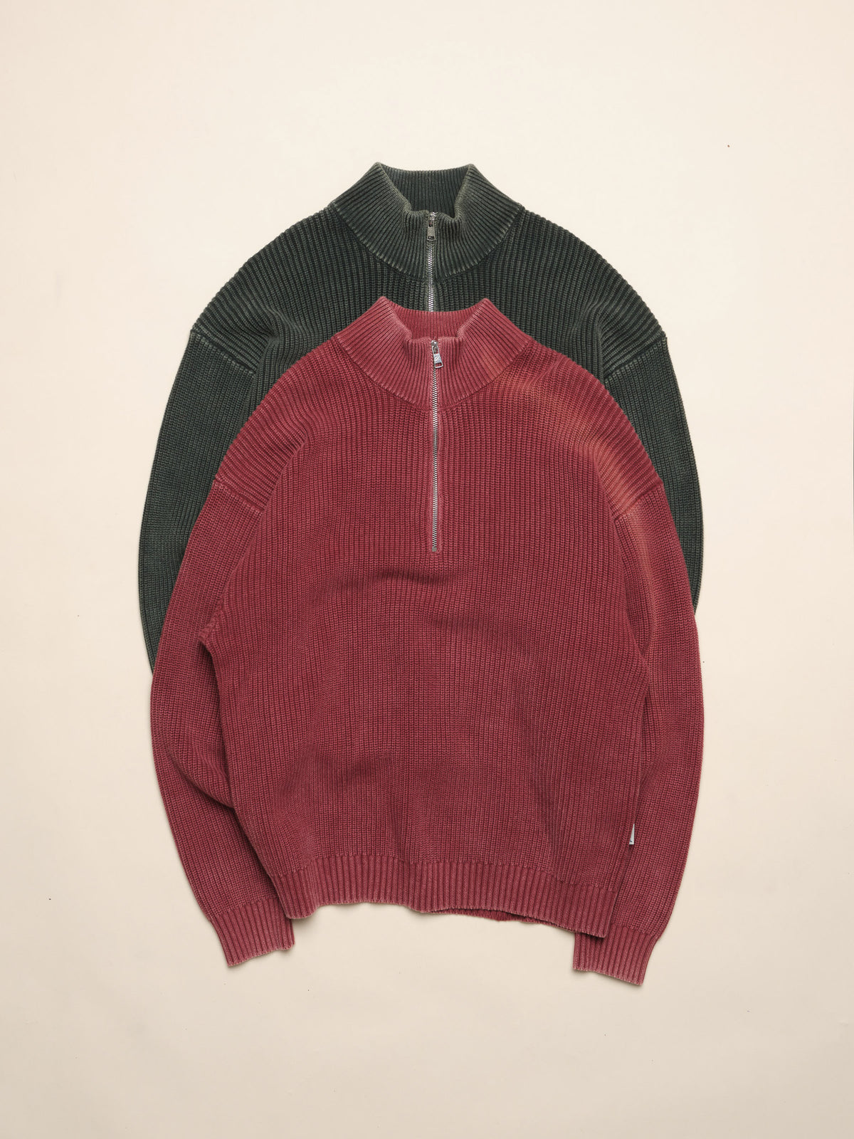 RED ACID WASH FUNNEL NECK HALF ZIP