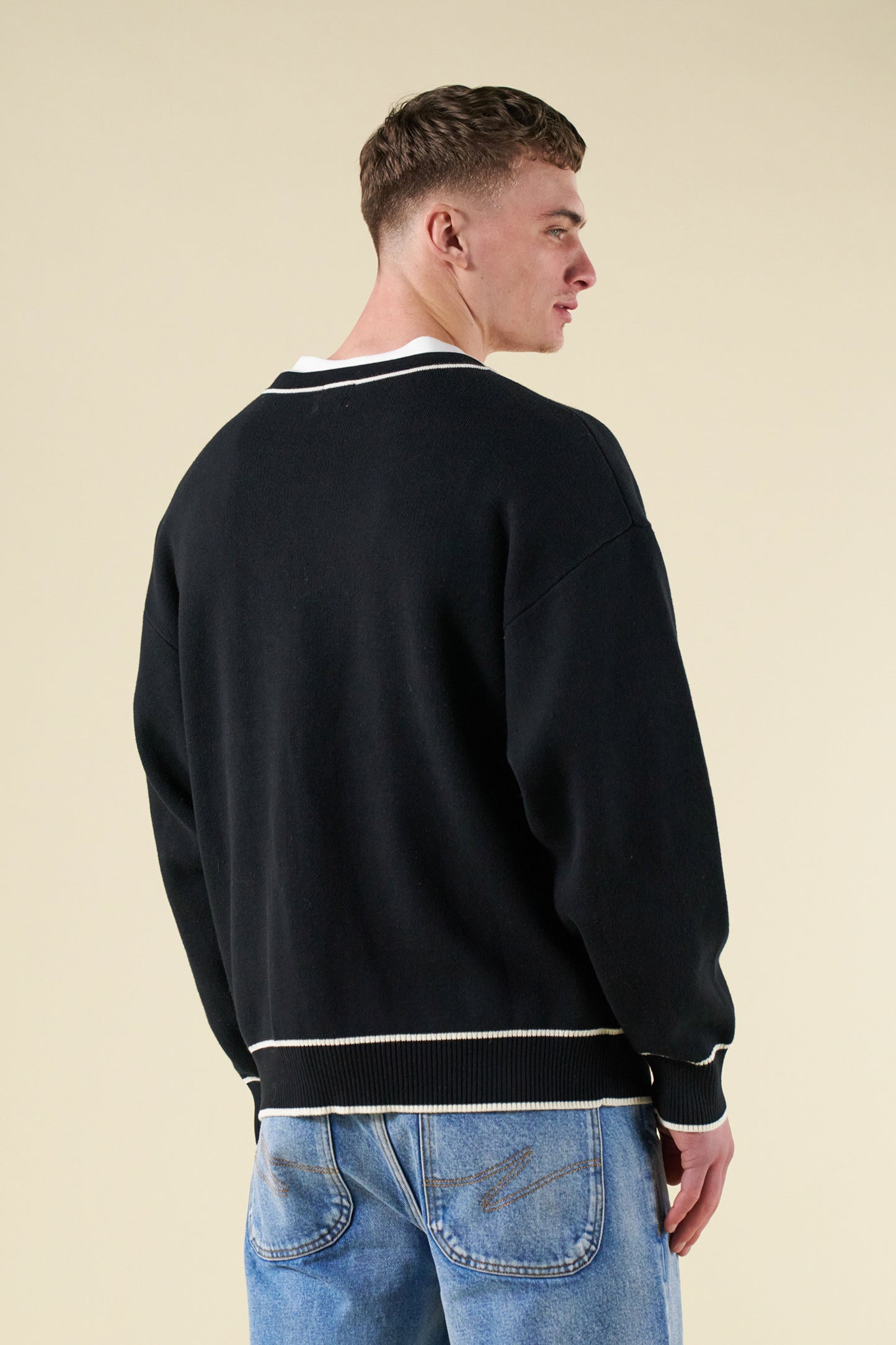 SIGNATURE CHENILLE CARDIGAN - BLACK