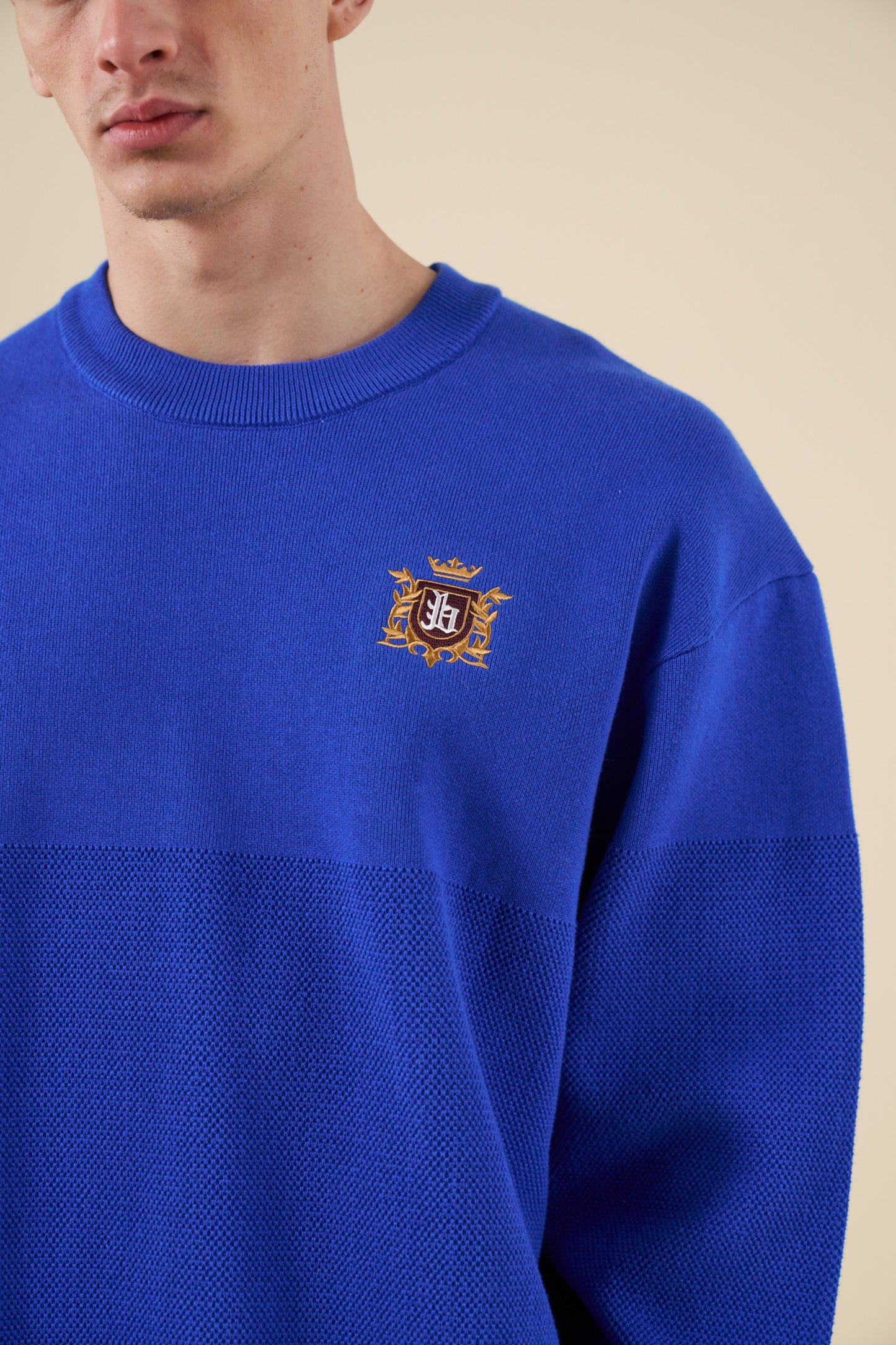 CREST PANEL KNIT SWEATER - ROYAL BLUE