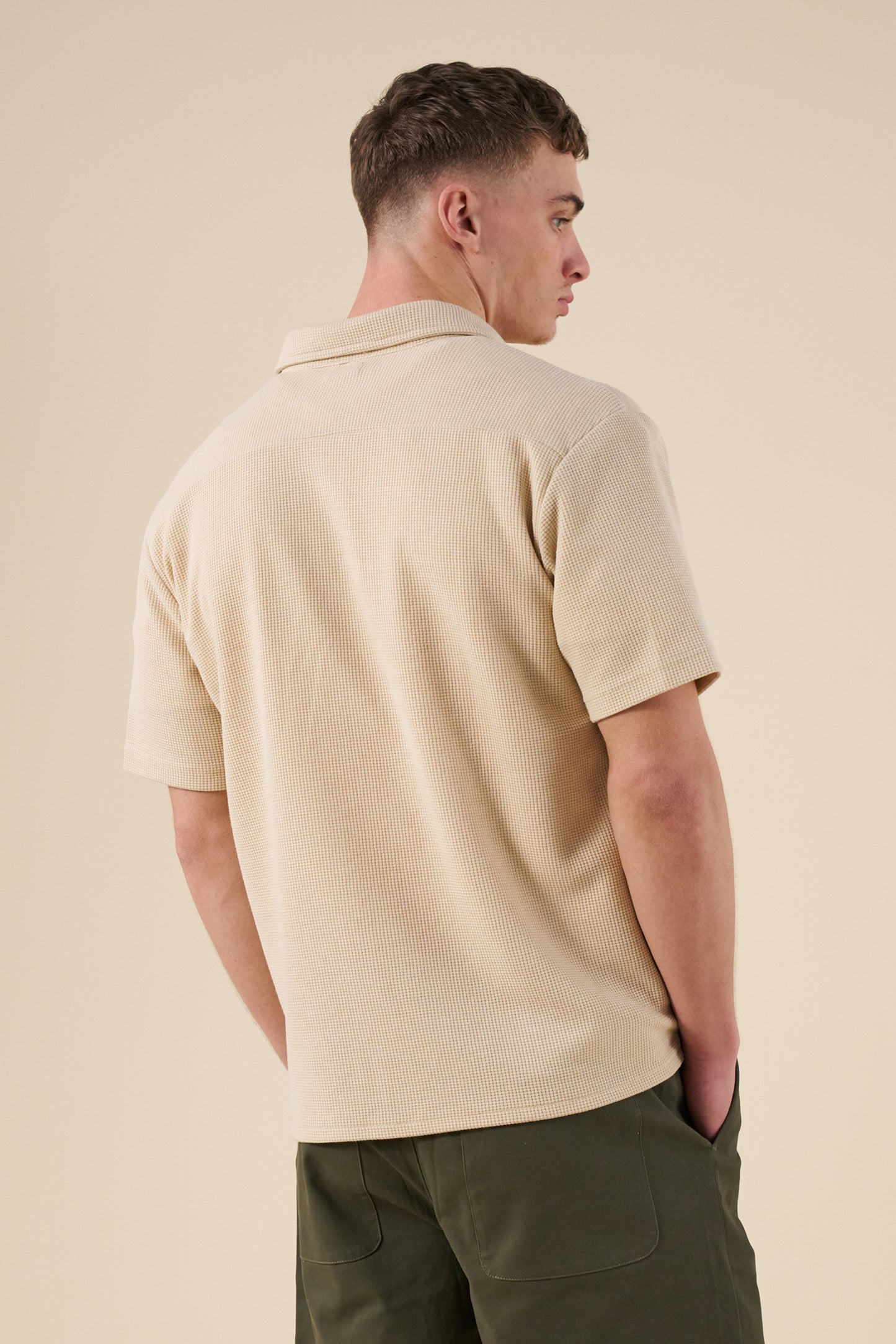WAFFLE WOVEN POLO - BEIGE