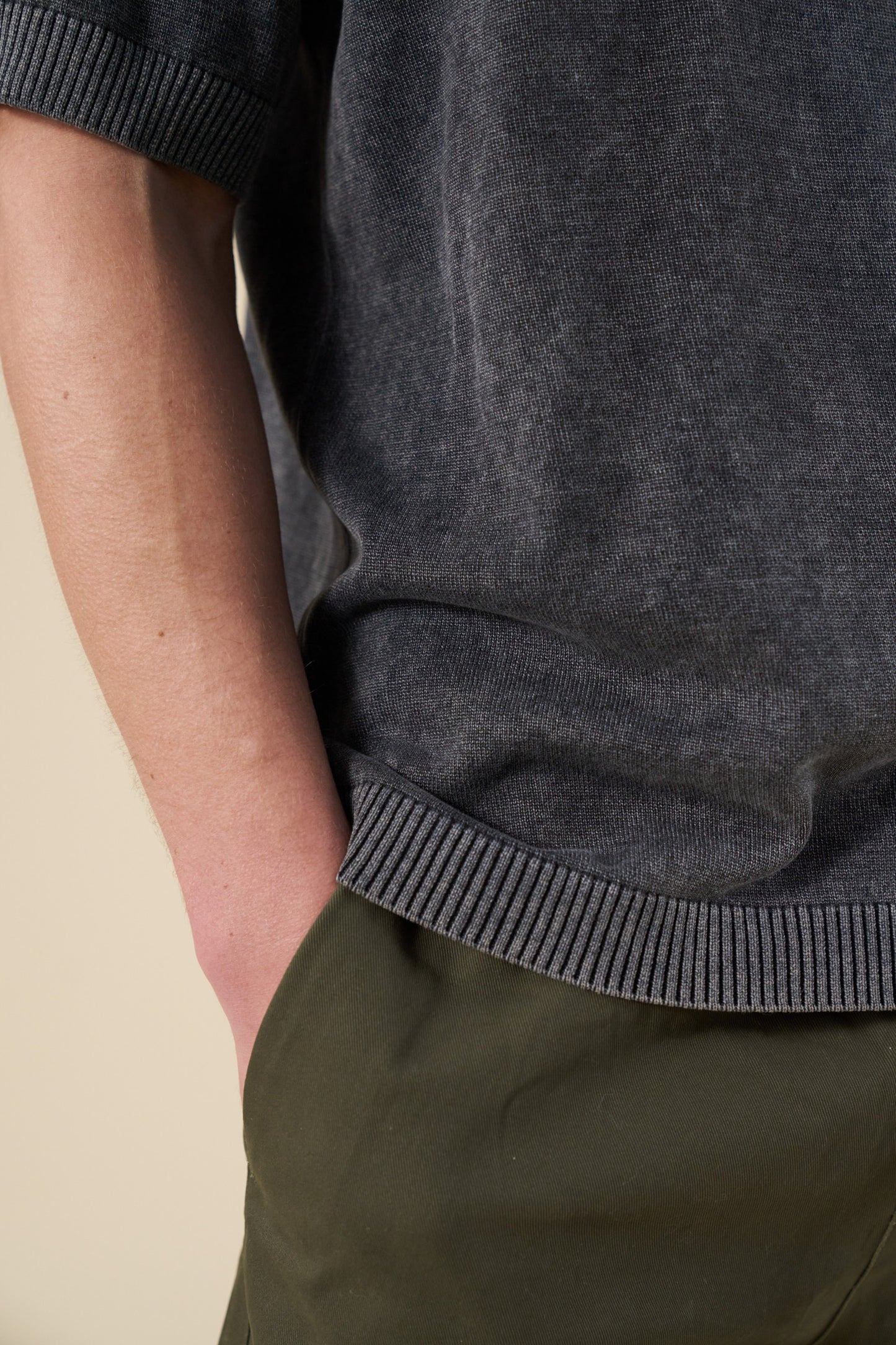 ACID WASH KNIT TEE - CHARCOAL