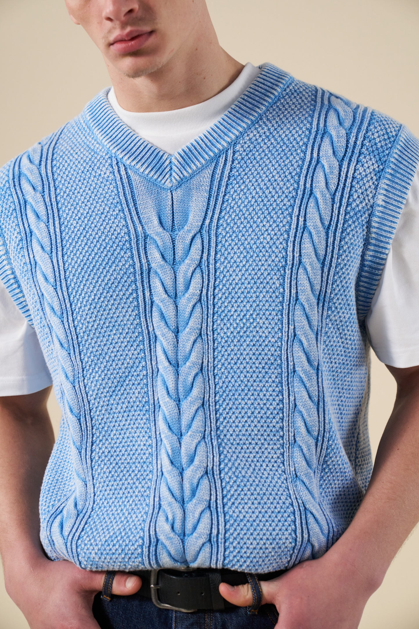 ACID WASH CHAIN VEST - SKY BLUE