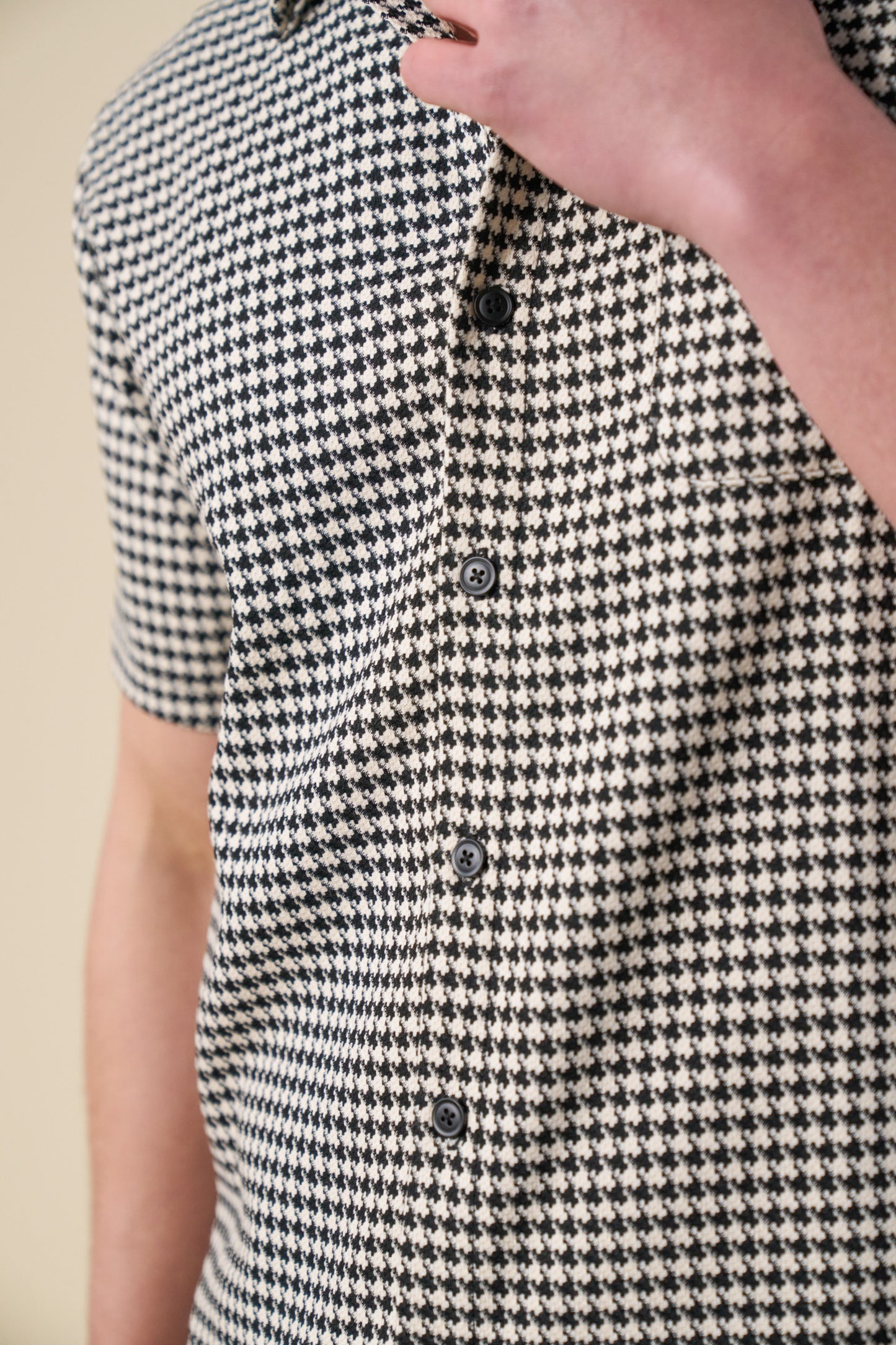 DOGTOOTH WOVEN POLO - BLACK