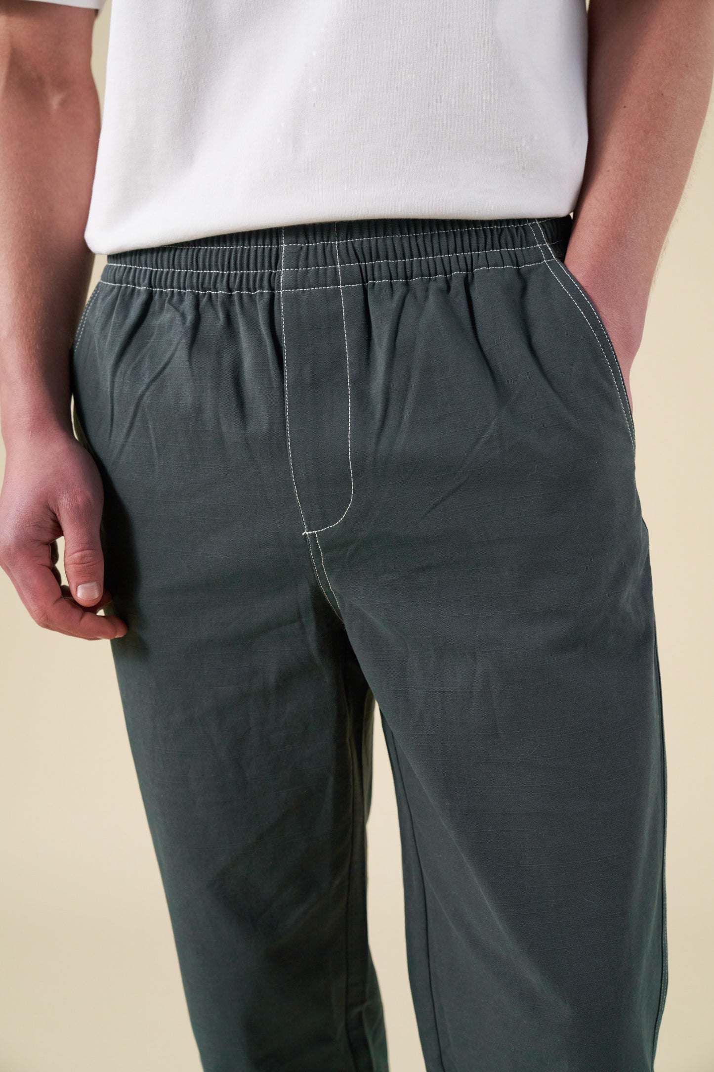 CONTRAST RIPSTOP CANVAS TROUSER - MID GREEN