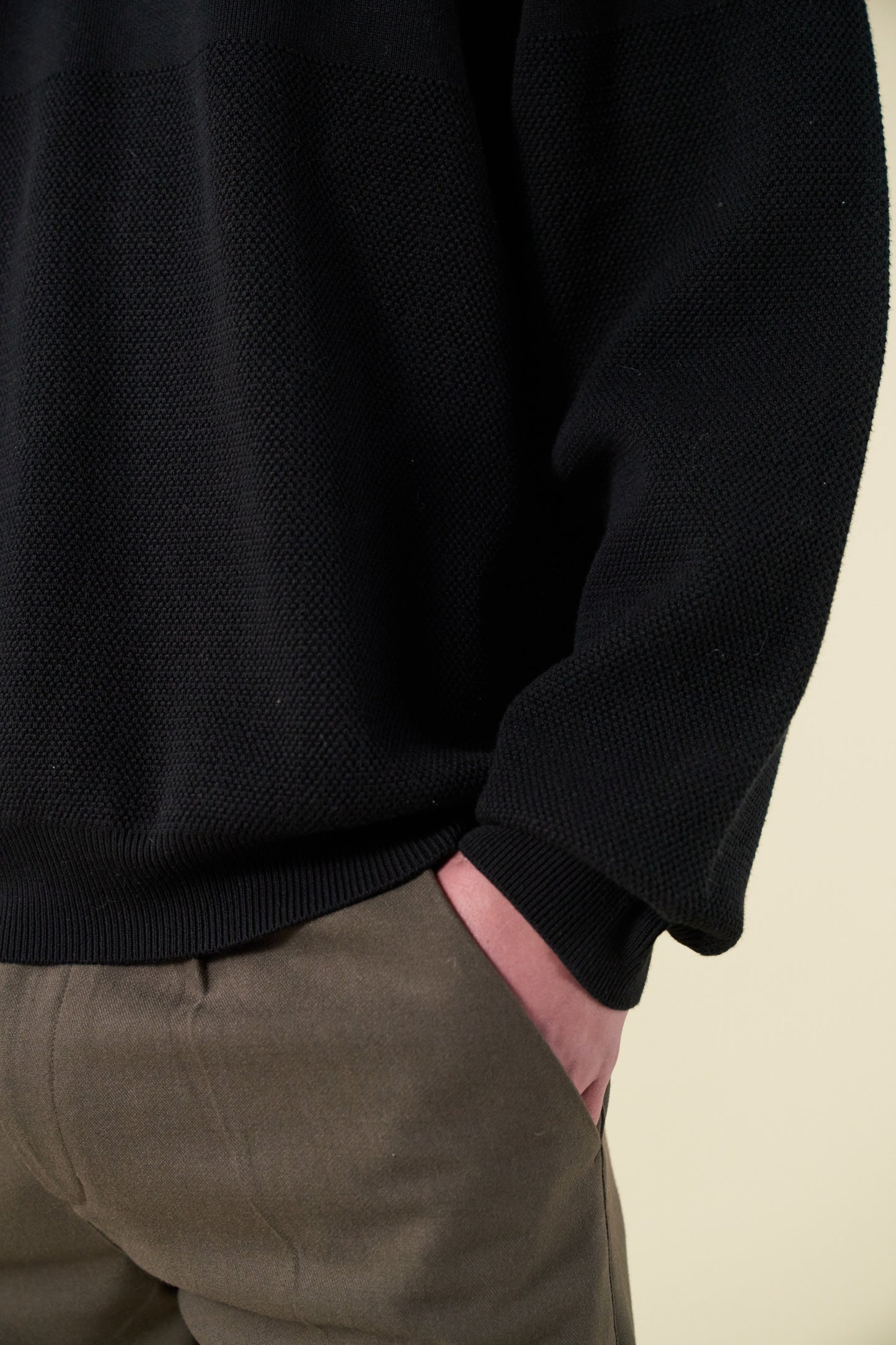 CREST PANEL KNIT SWEATER - BLACK