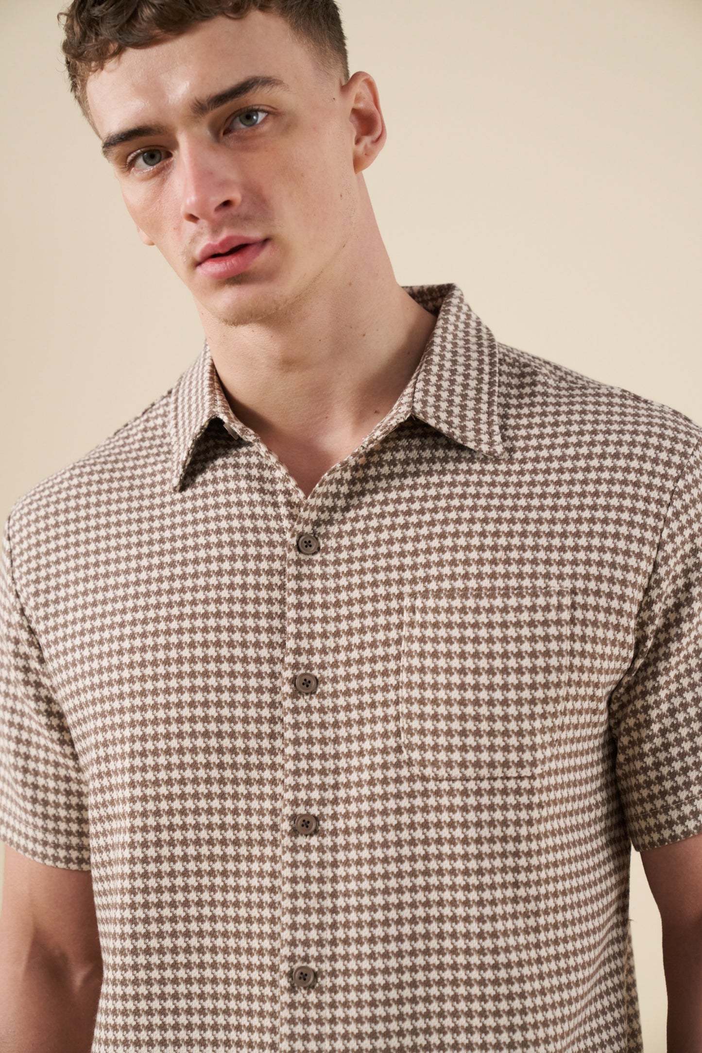 DOGTOOTH WOVEN POLO - TAN