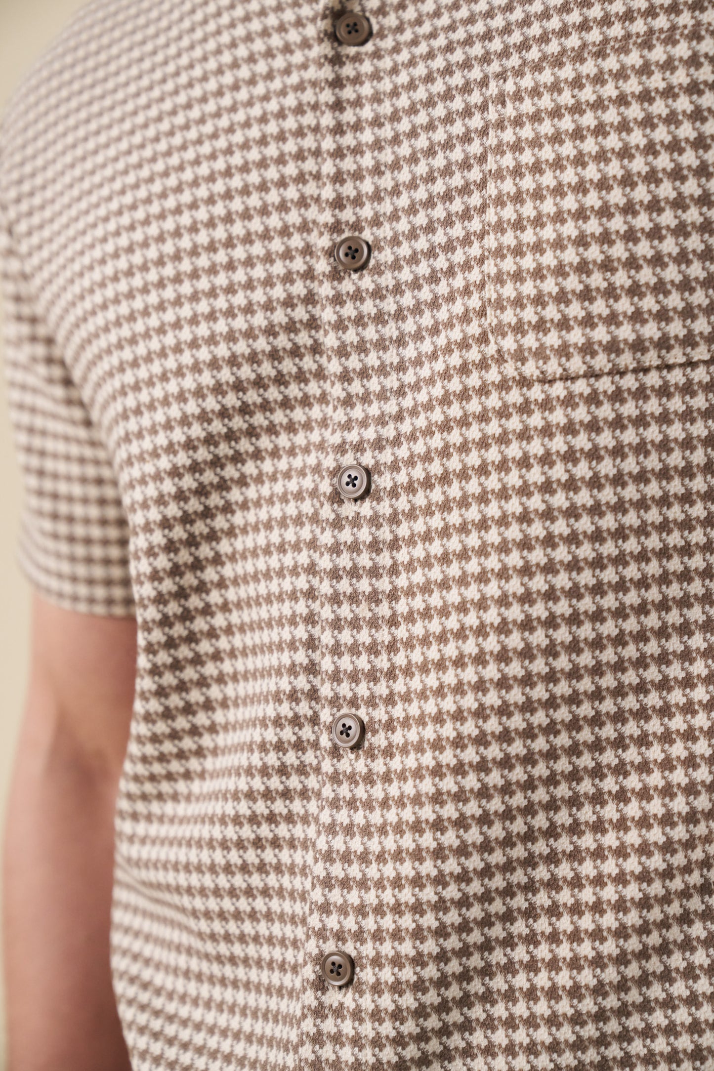 DOGTOOTH WOVEN POLO - TAN
