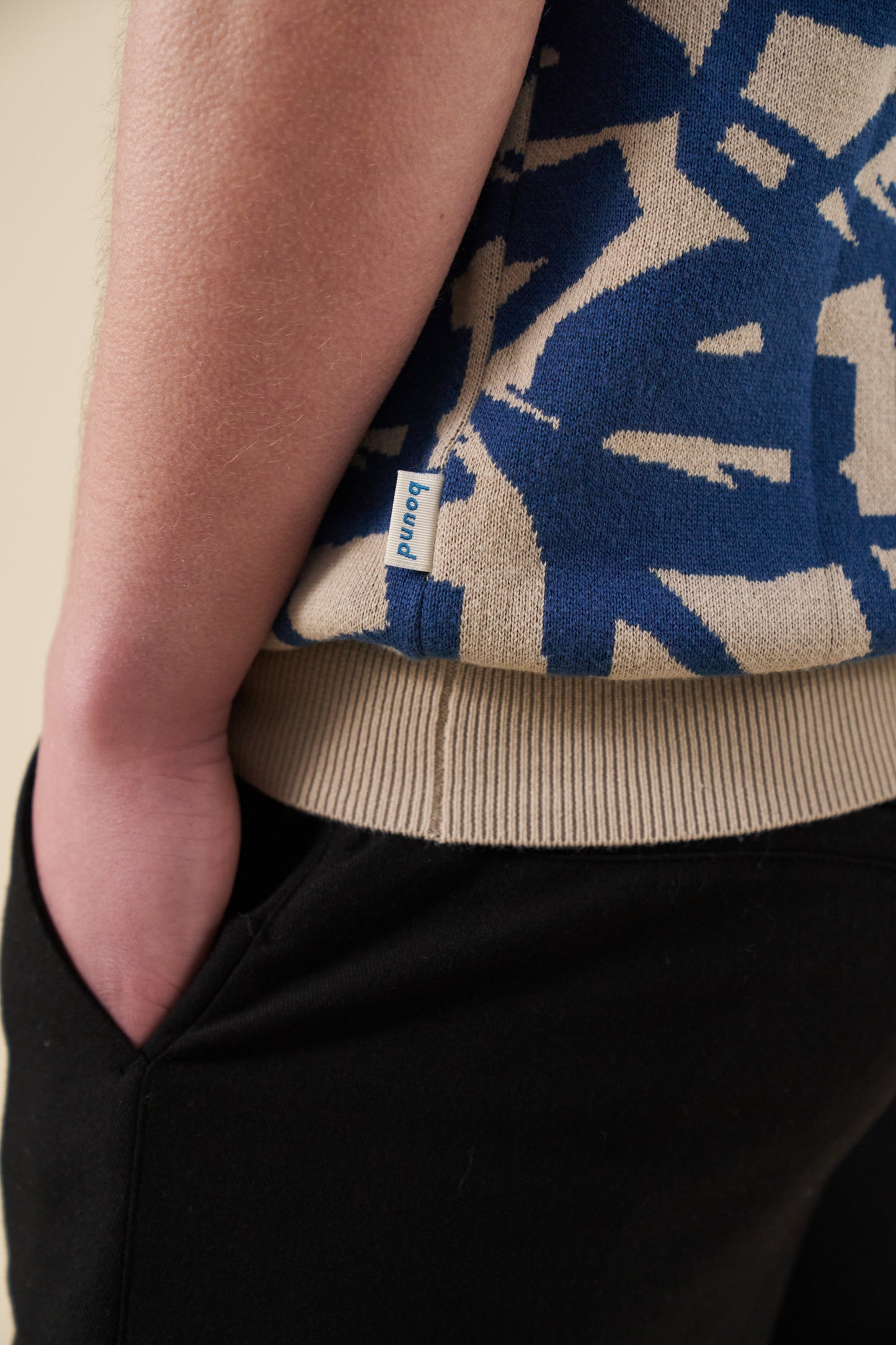 ABSTRACT OCEAN VEST - BLUE/BEIGE
