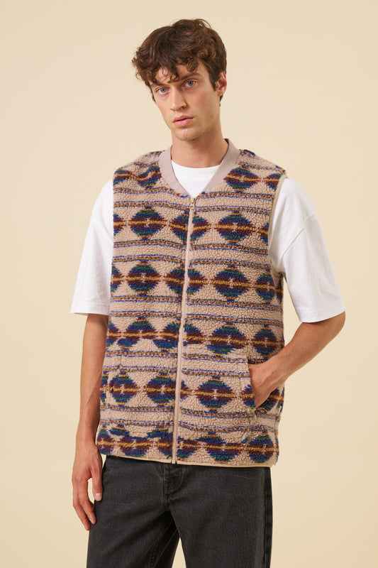 PATTERNED FLEECE GILET - CAMEL