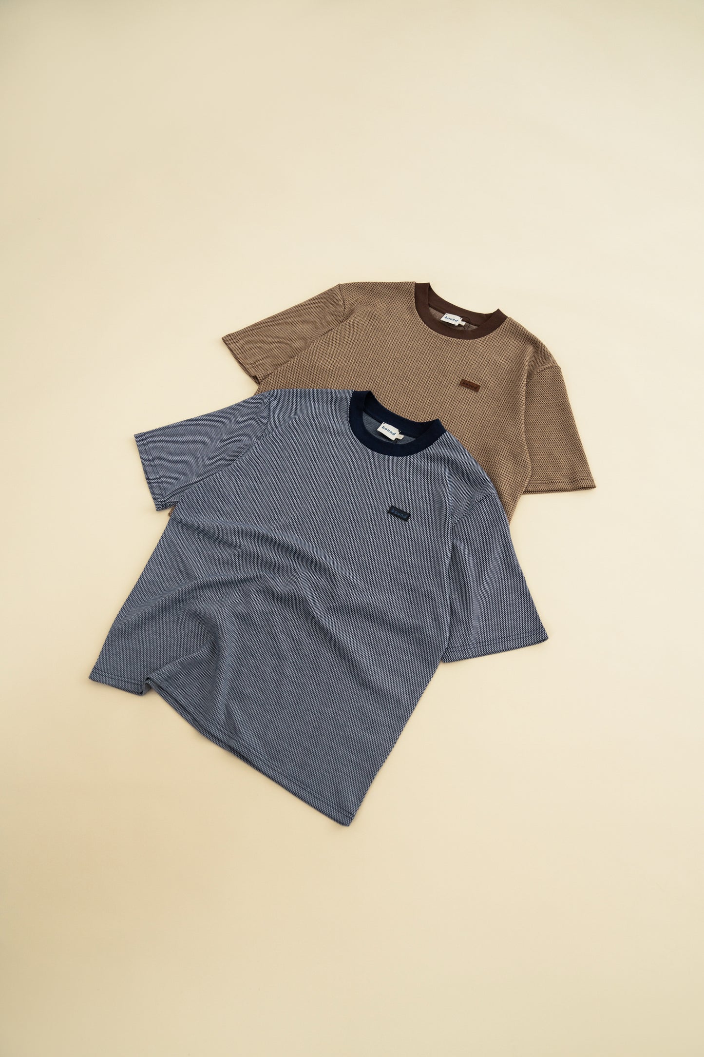 SHAPED JACQUARD TEE - BROWN