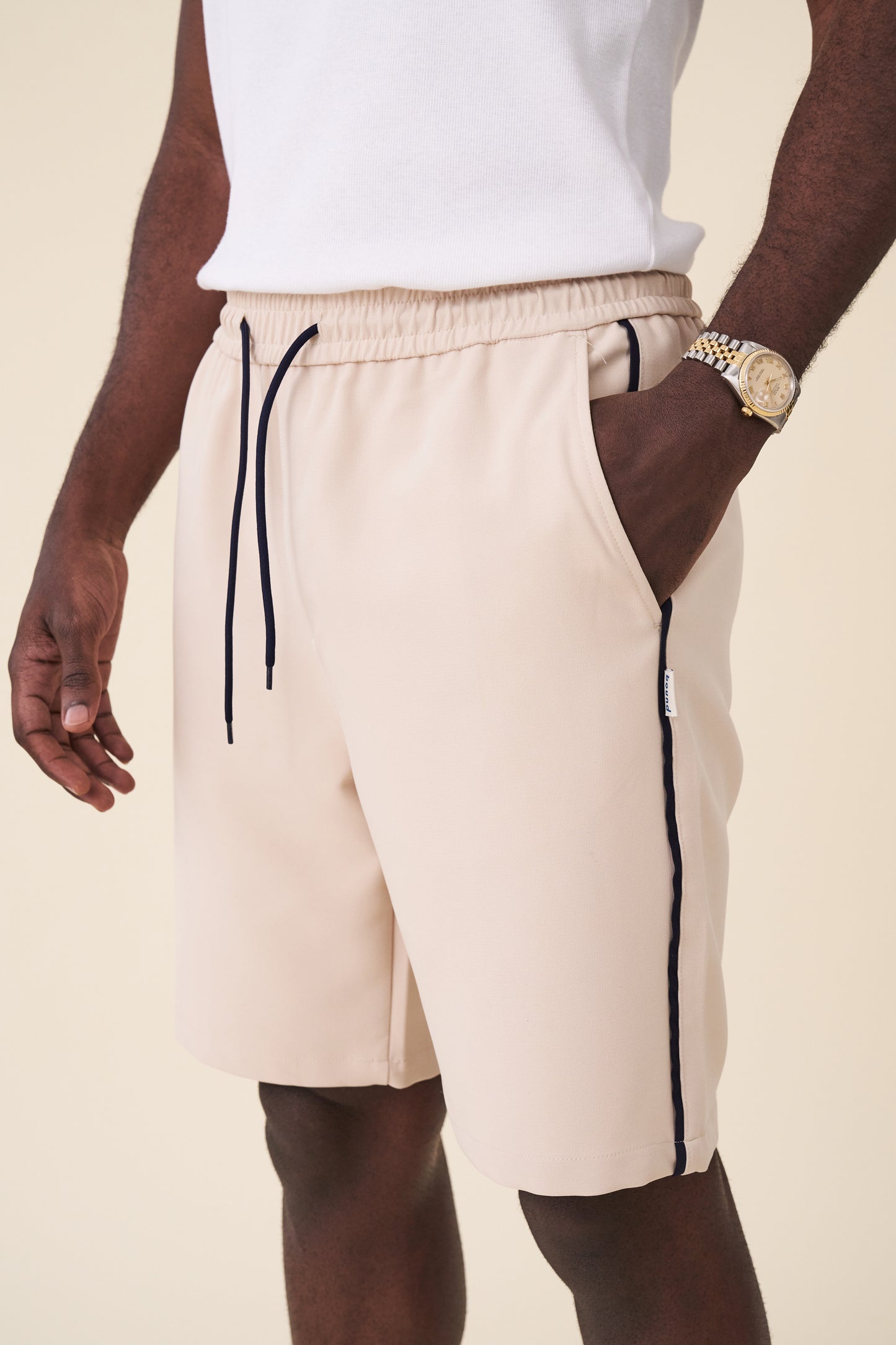 STRIPE TRACK SHORTS - BEIGE / NAVY