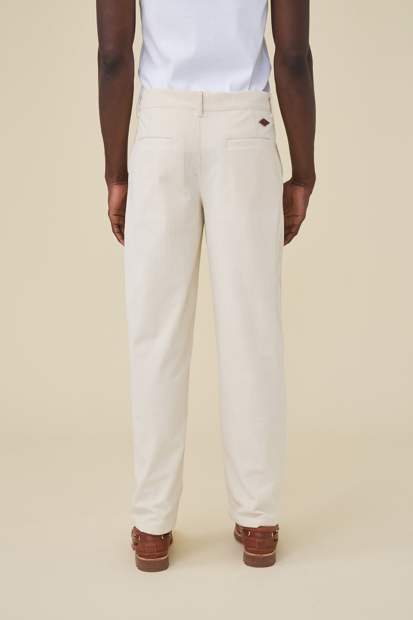 RELAXED CORDUROY TROUSER - LIGHT CREAM