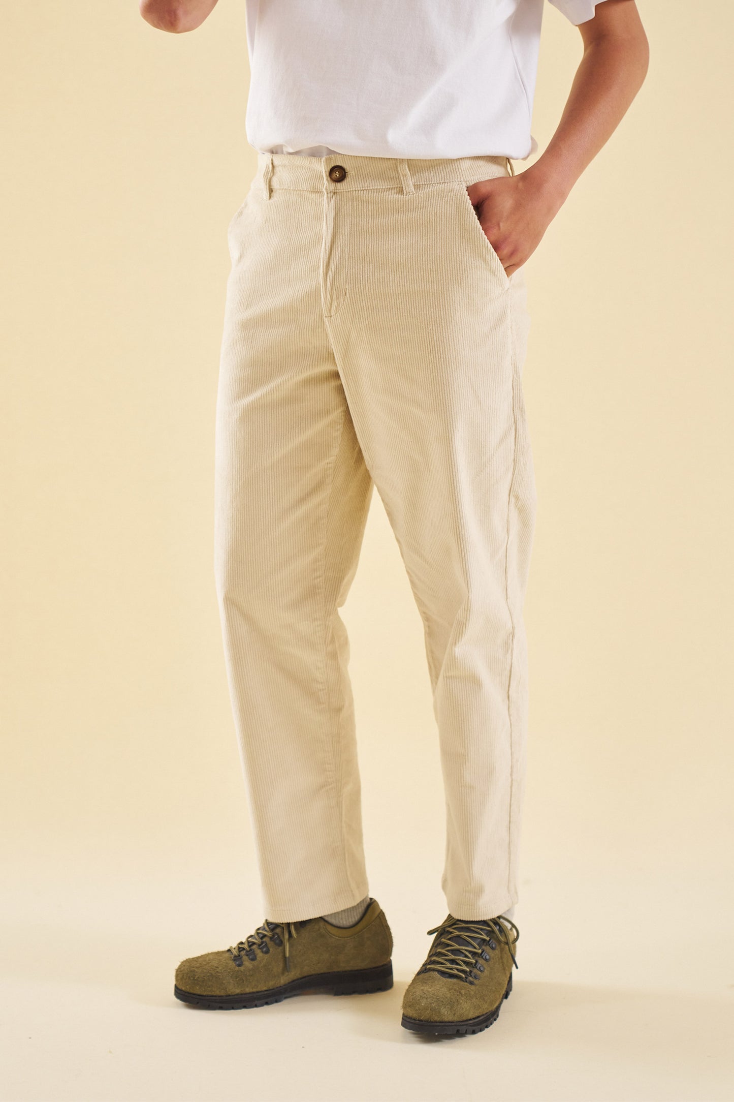 BARLEY CREAM CORDUROY TROUSERS