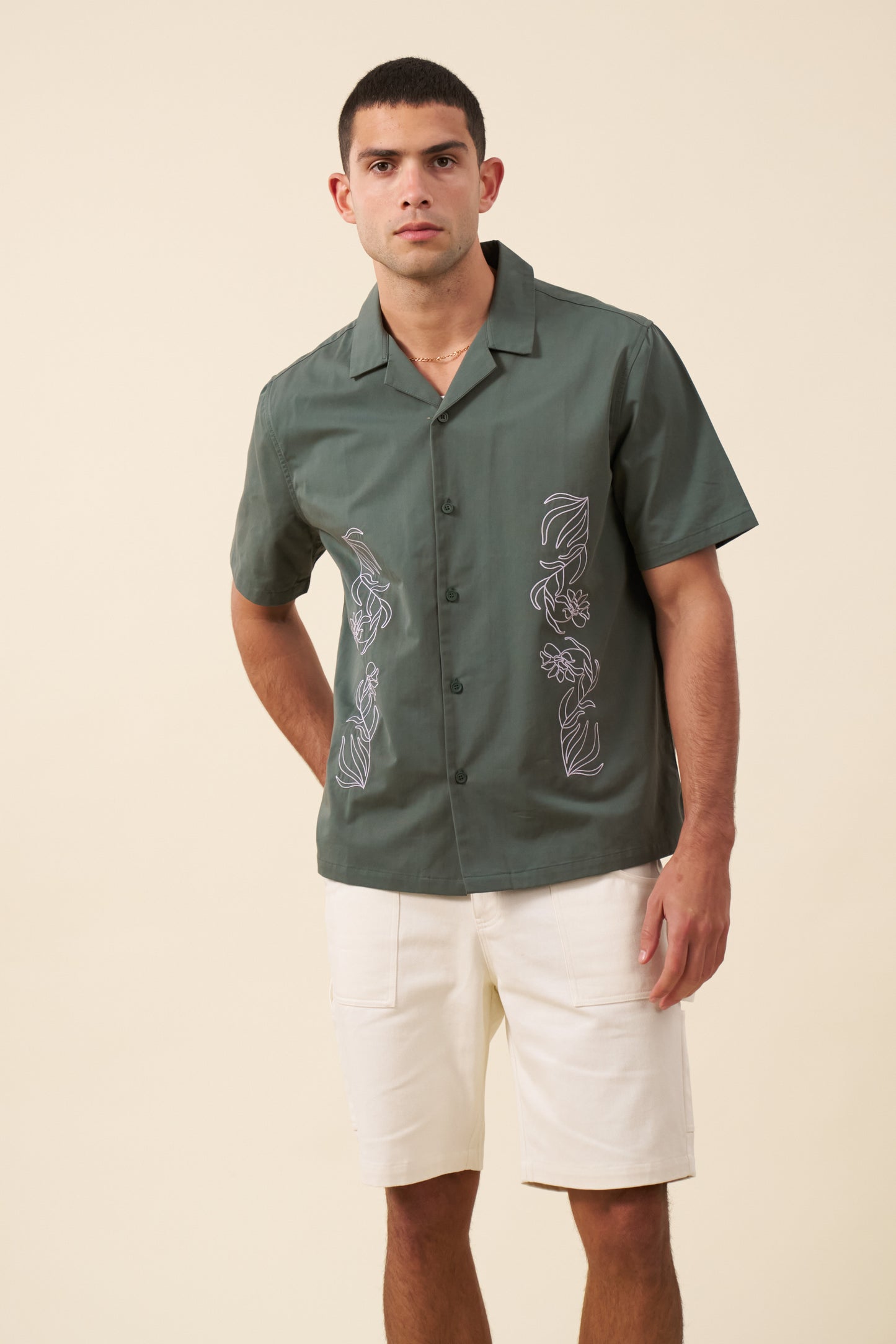 FLORAL EMBROIDERED SHIRT - GREEN