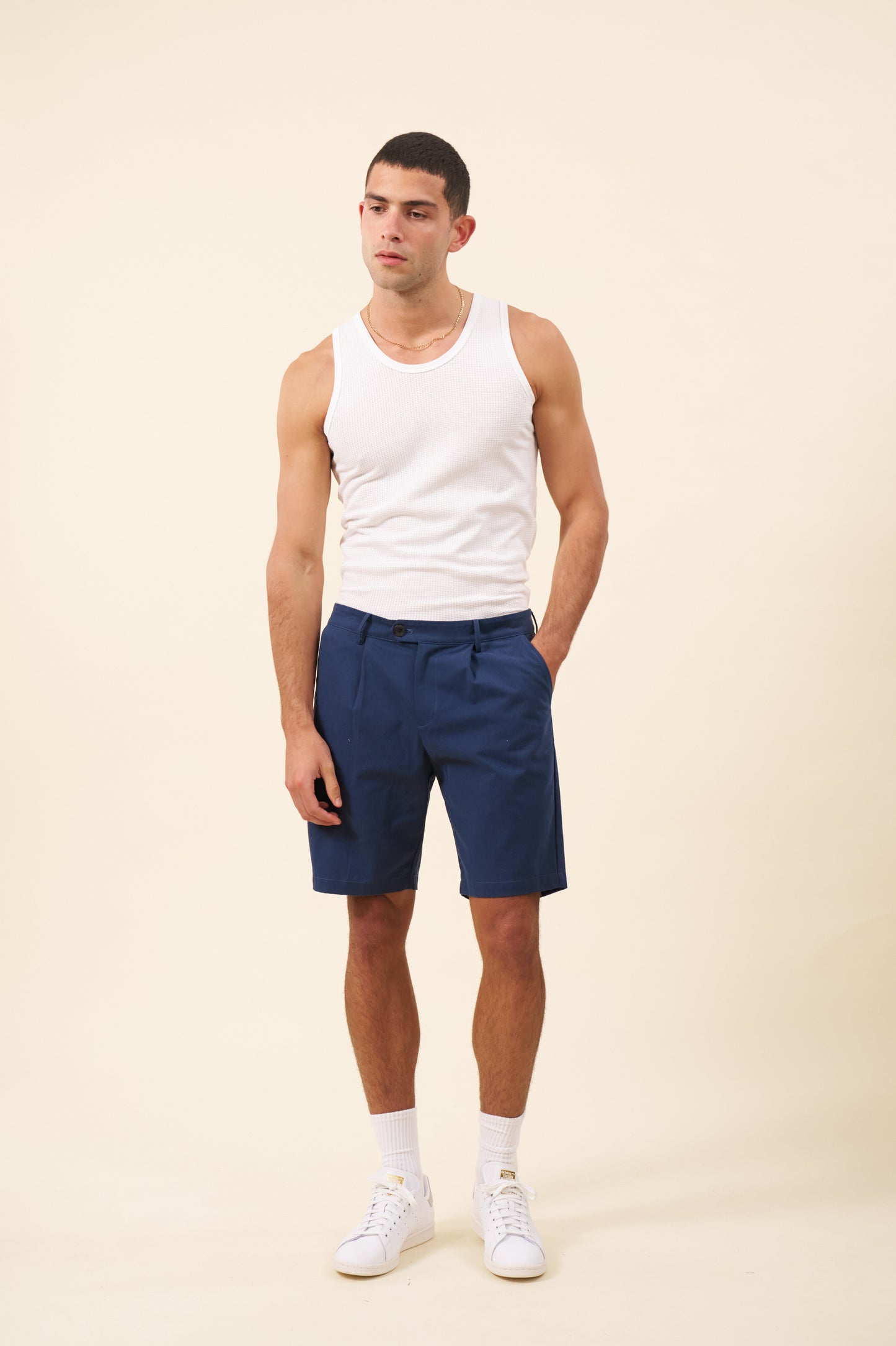 PLEAT SMART CANVAS SHORTS - NAVY