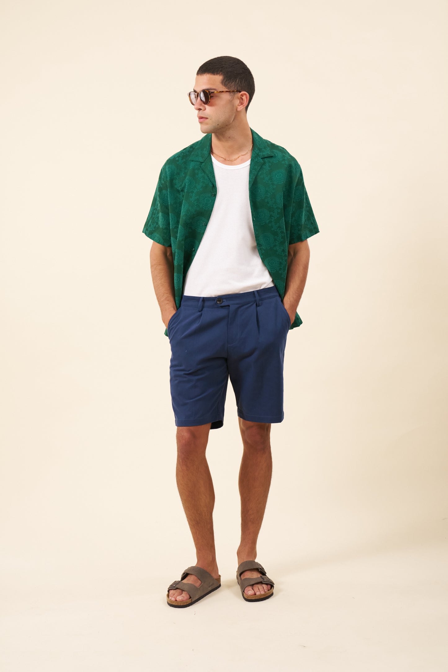PLEAT SMART CANVAS SHORTS - NAVY