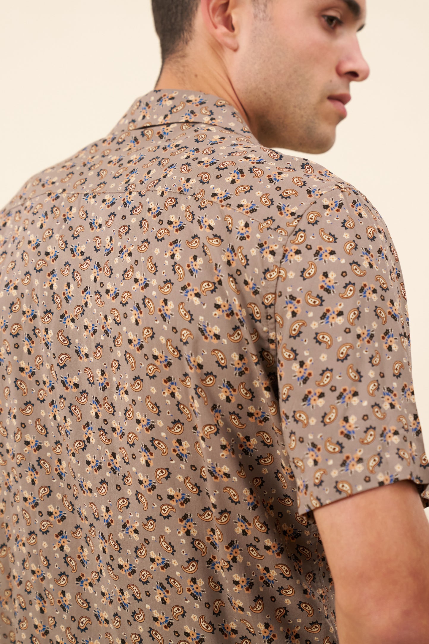 PAISLEY RAYON SHIRT - MUSHROOM