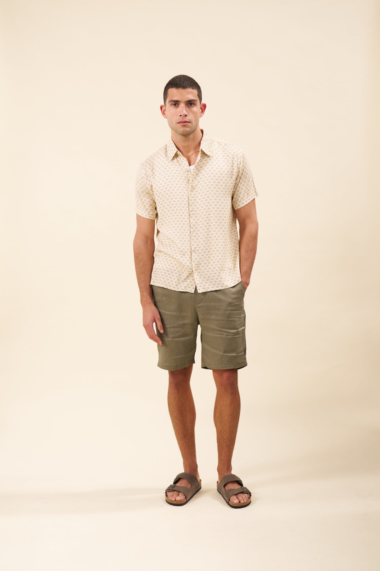 ALFAMA LINEN SHORTS - OLIVE