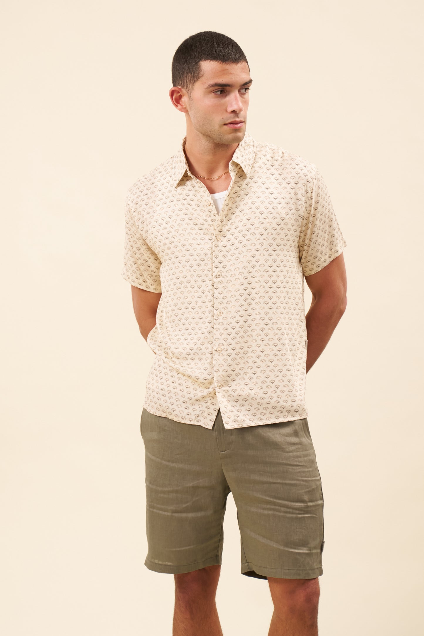 ALFAMA LINEN SHORTS - OLIVE