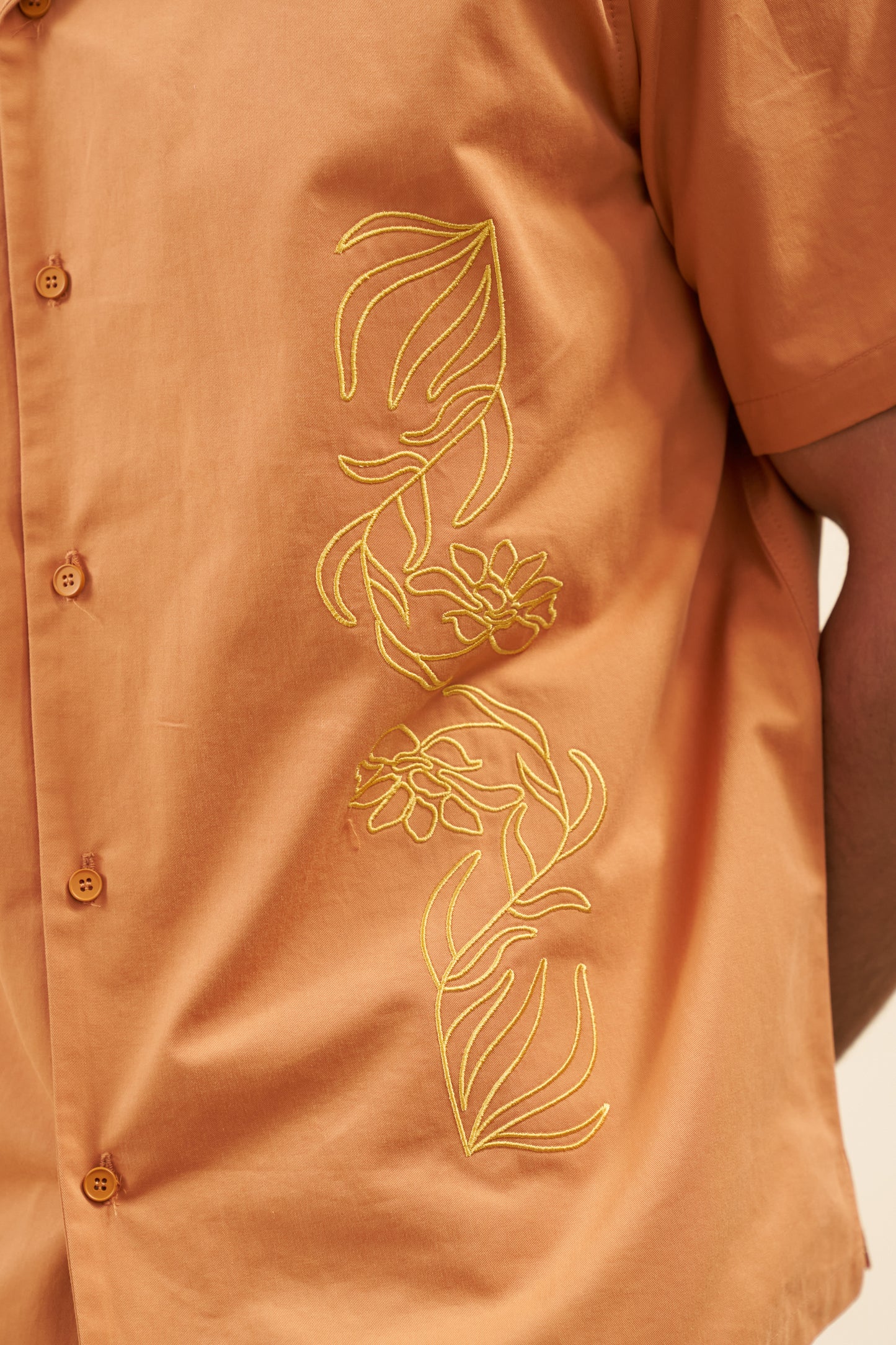 FLORAL EMBROIDERED SHIRT - RUST