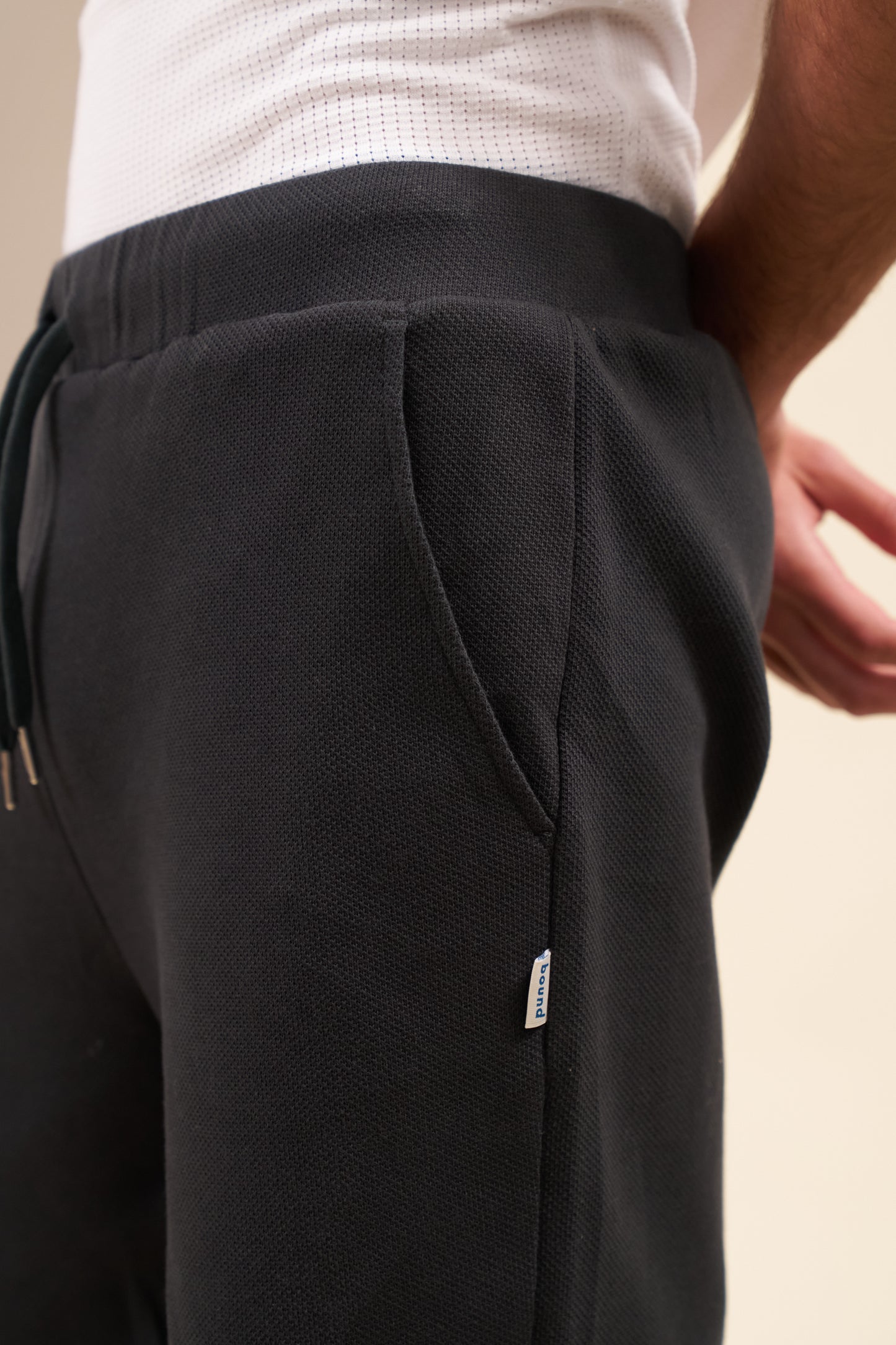 PIQUE WAFFLE SHORTS - BLACK