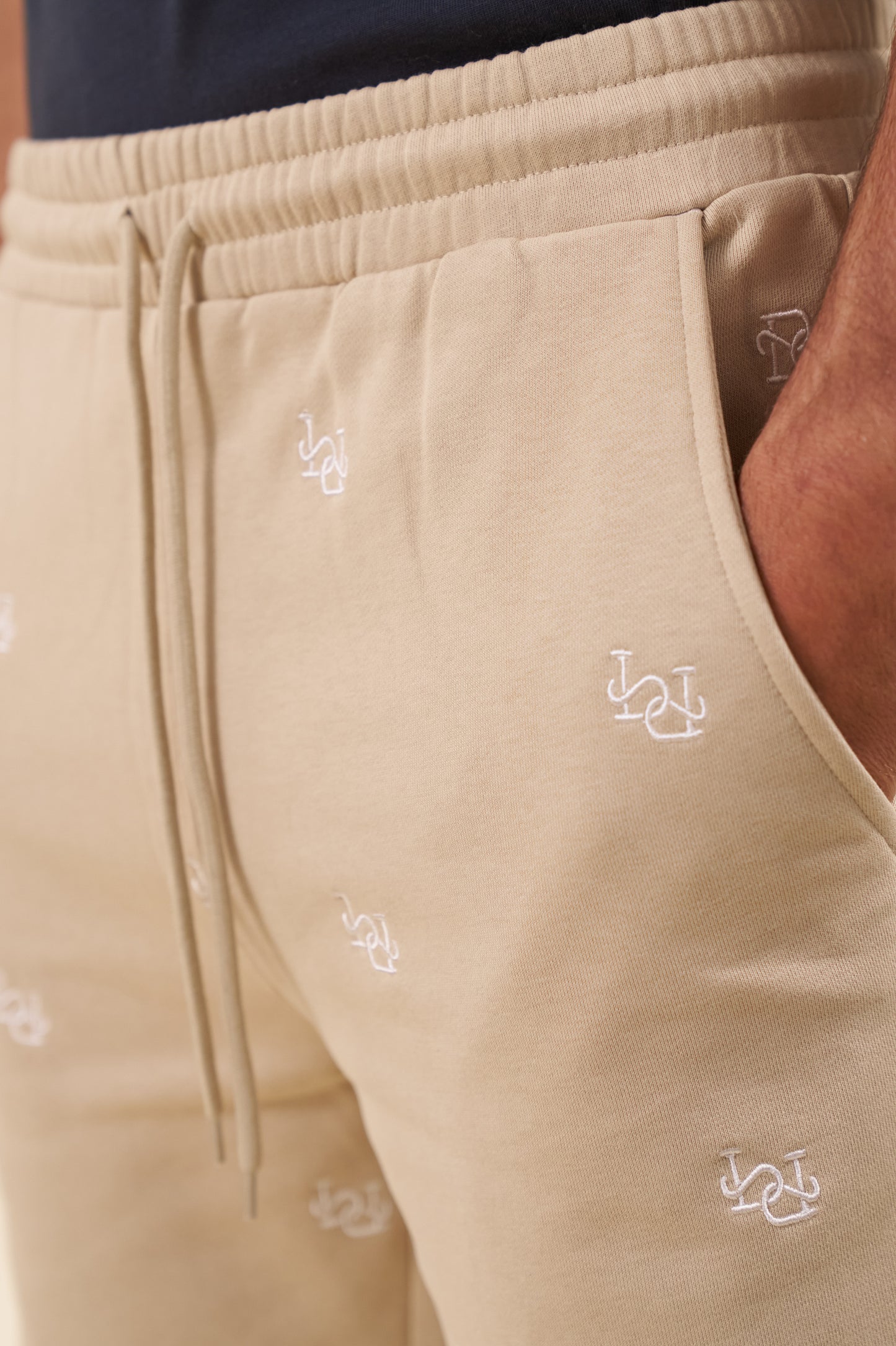LINK EMBROIDERY SWEAT SHORTS - SAND