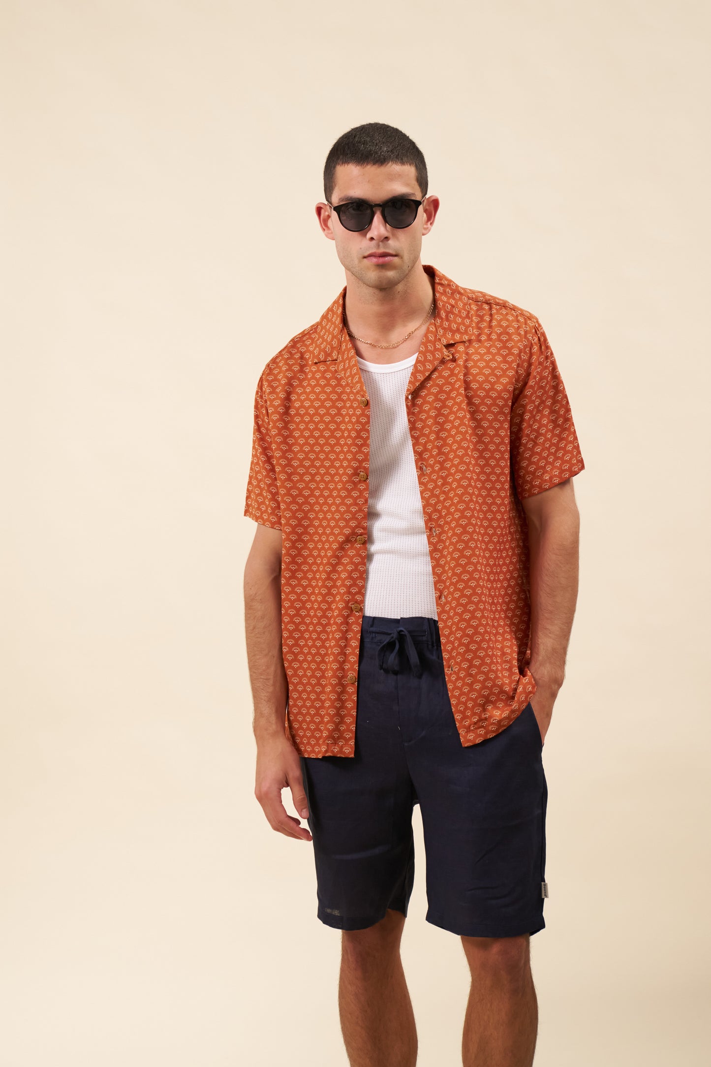 ALFAMA LINEN SHORTS - NAVY