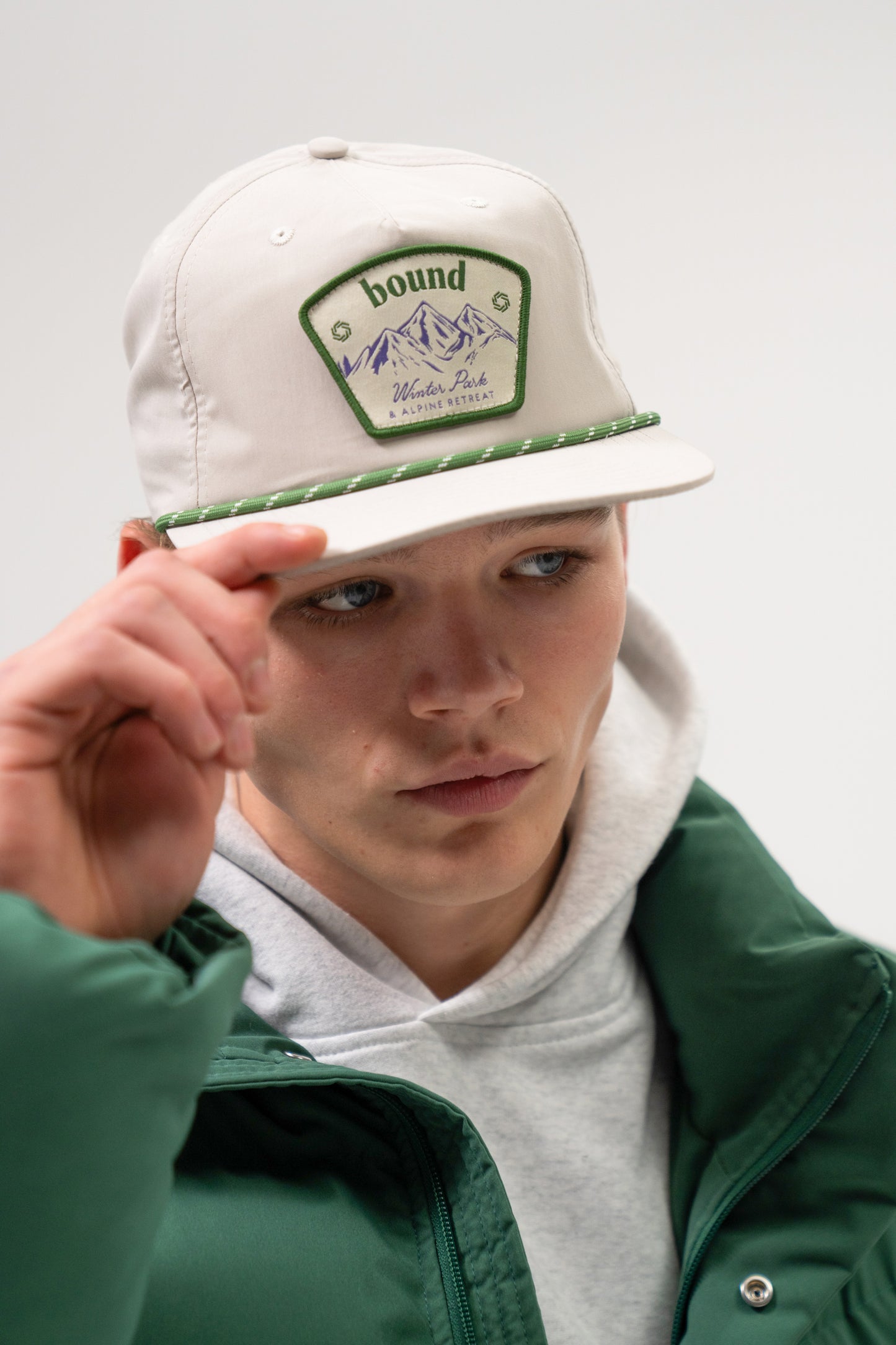 WINTER RESORT NYLON CAP
