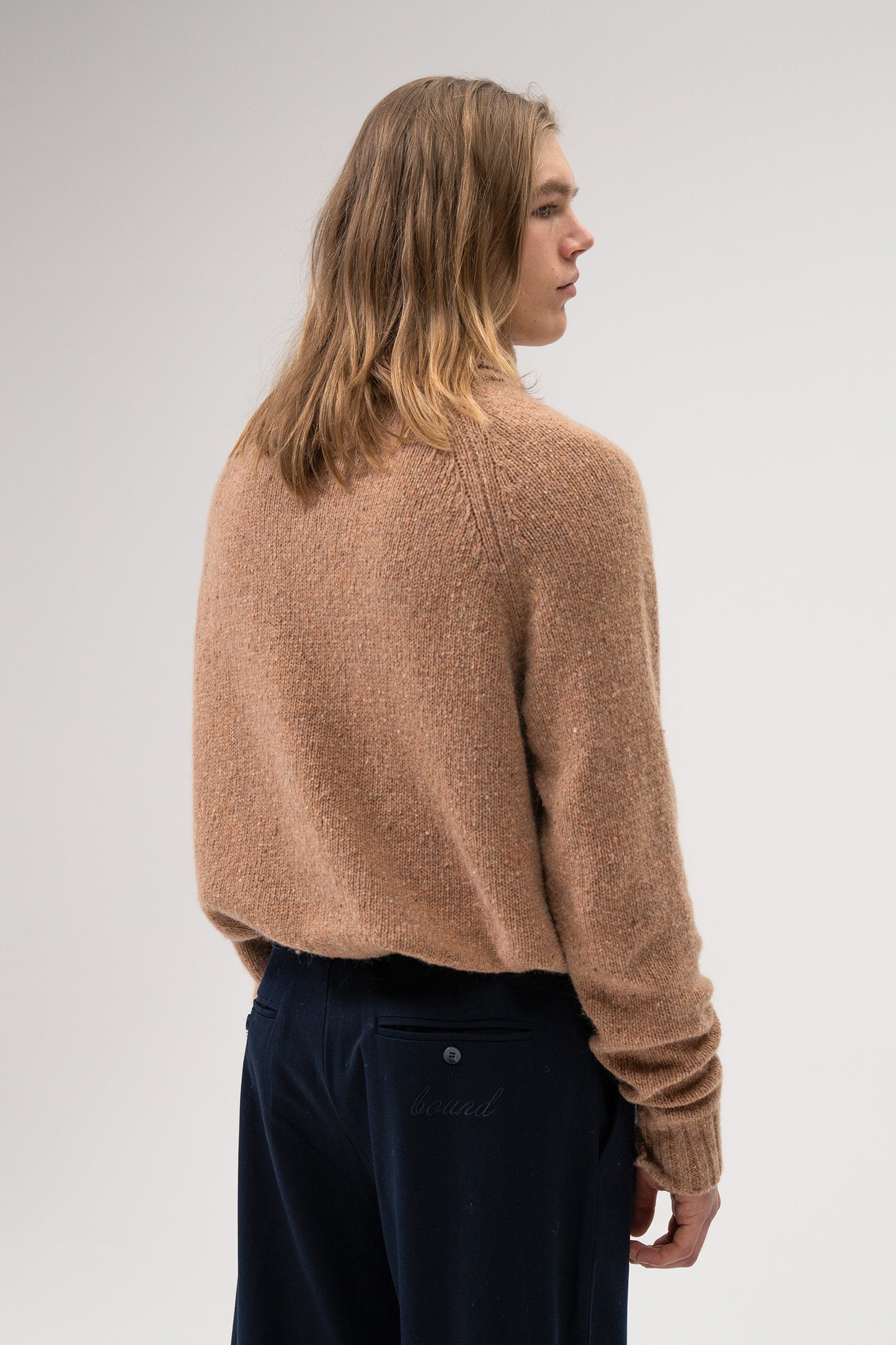 RUST FLECK ROLL NECK