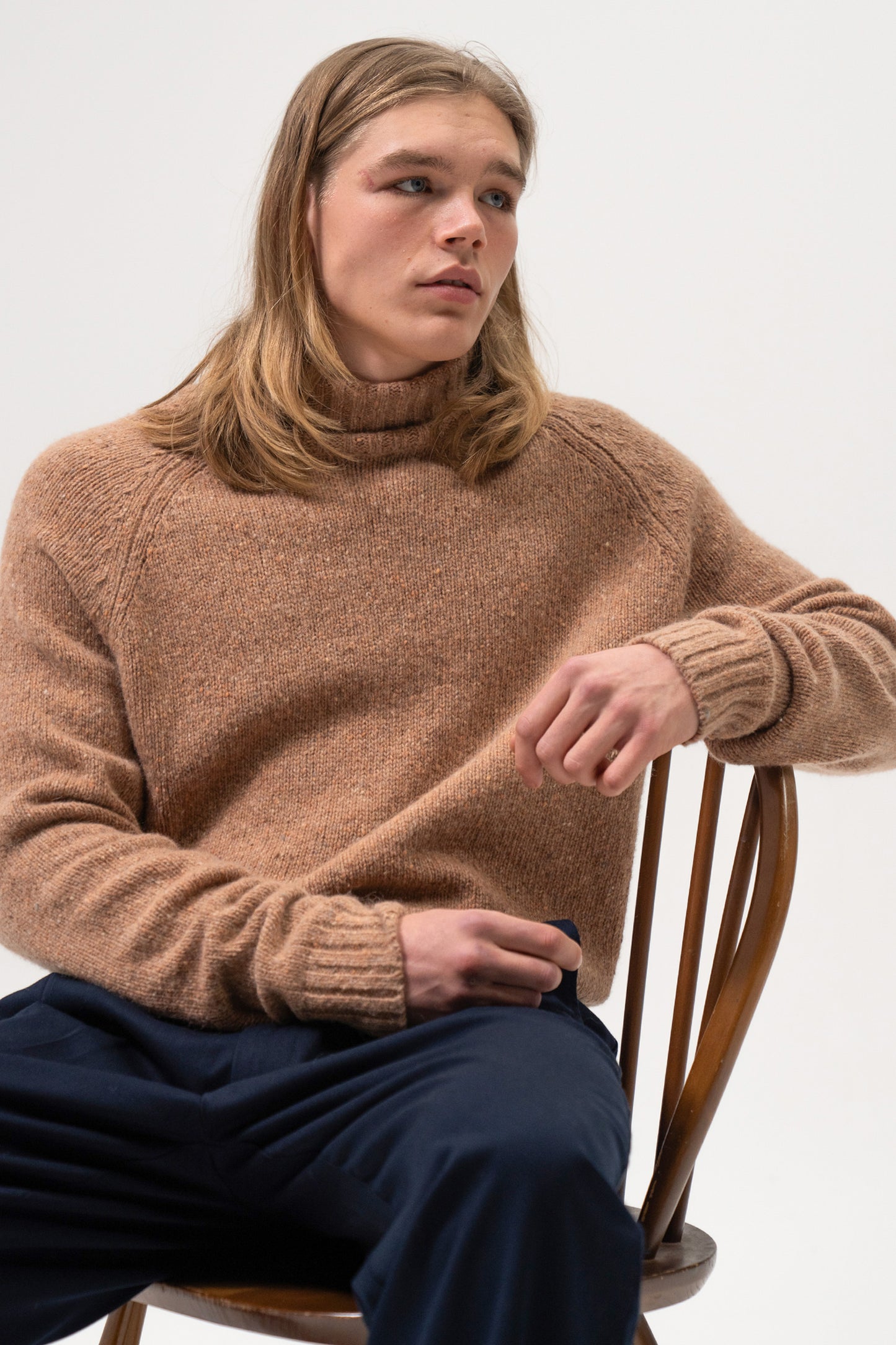 RUST FLECK ROLL NECK