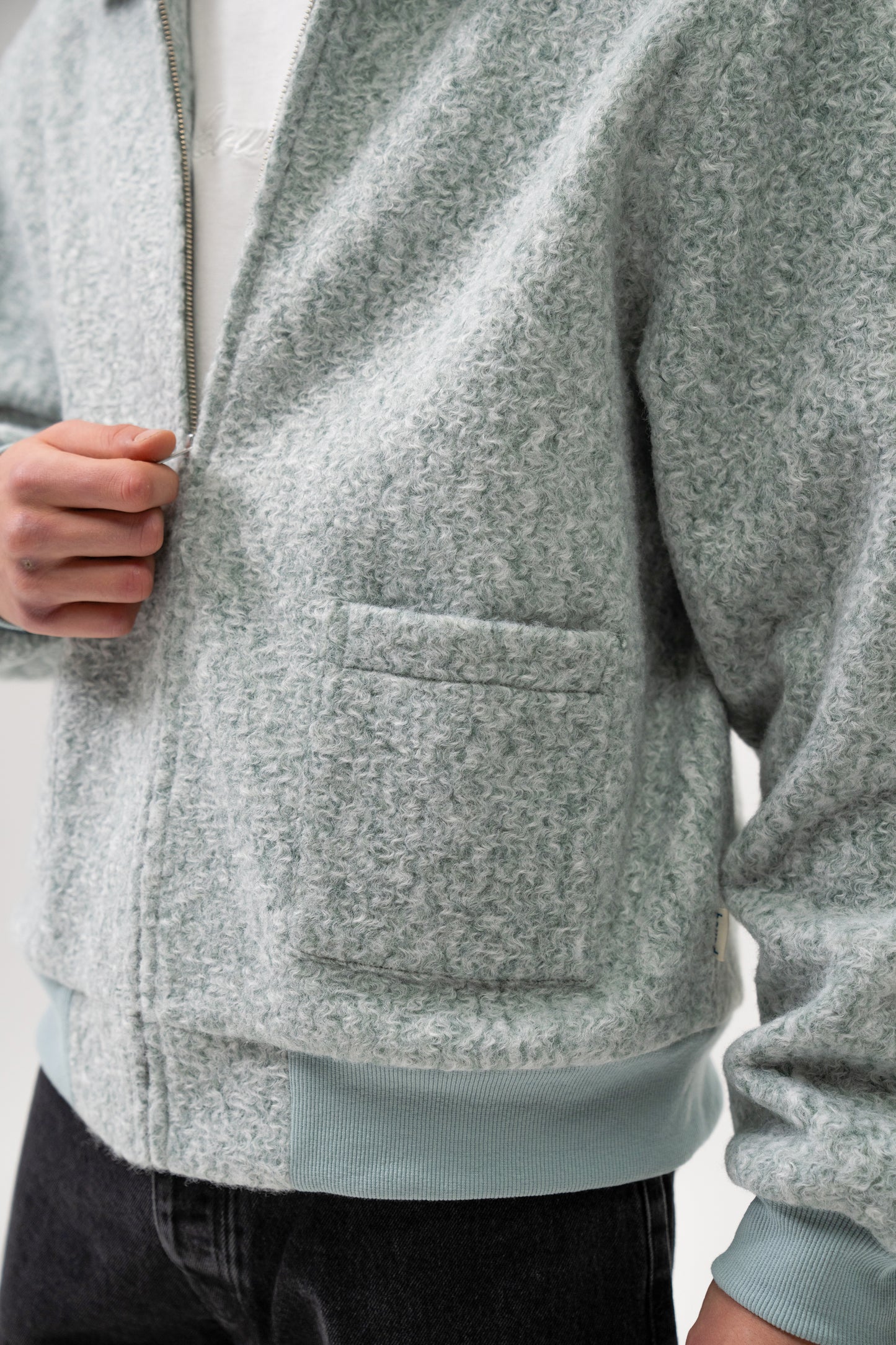 CLOUD TEXTURED JACKET