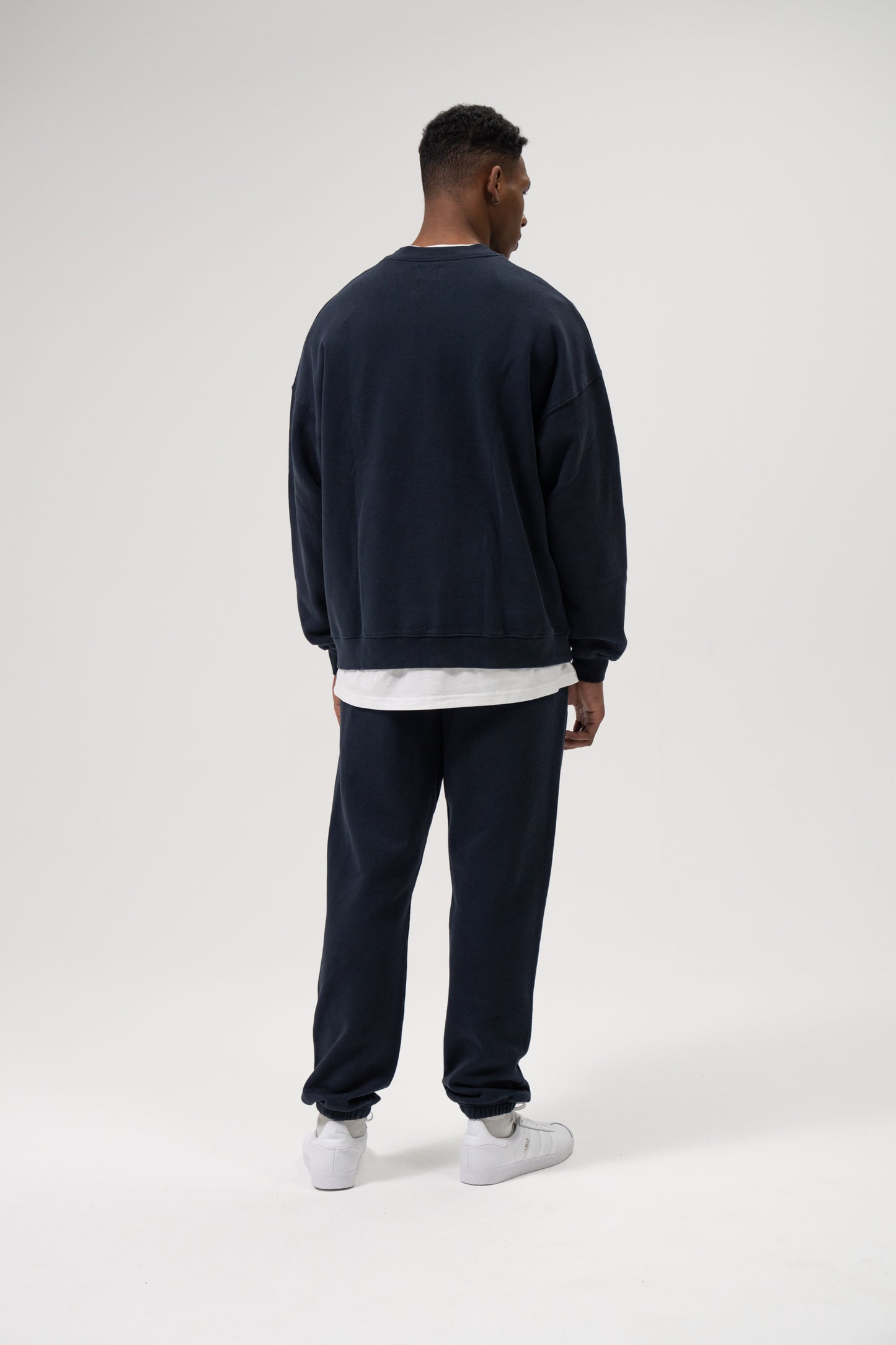 SUSTAIN NAVY SWEATER