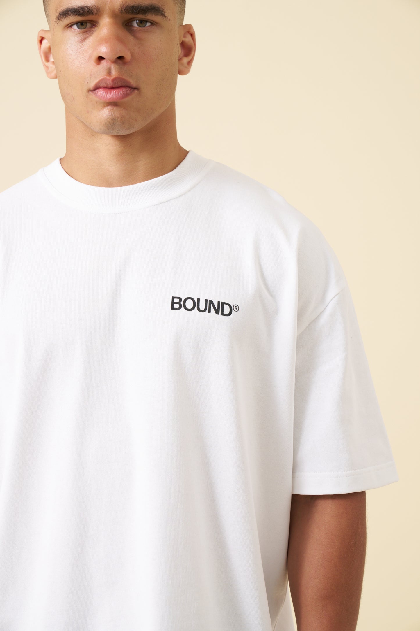 BUZZIN' TEE - WHITE