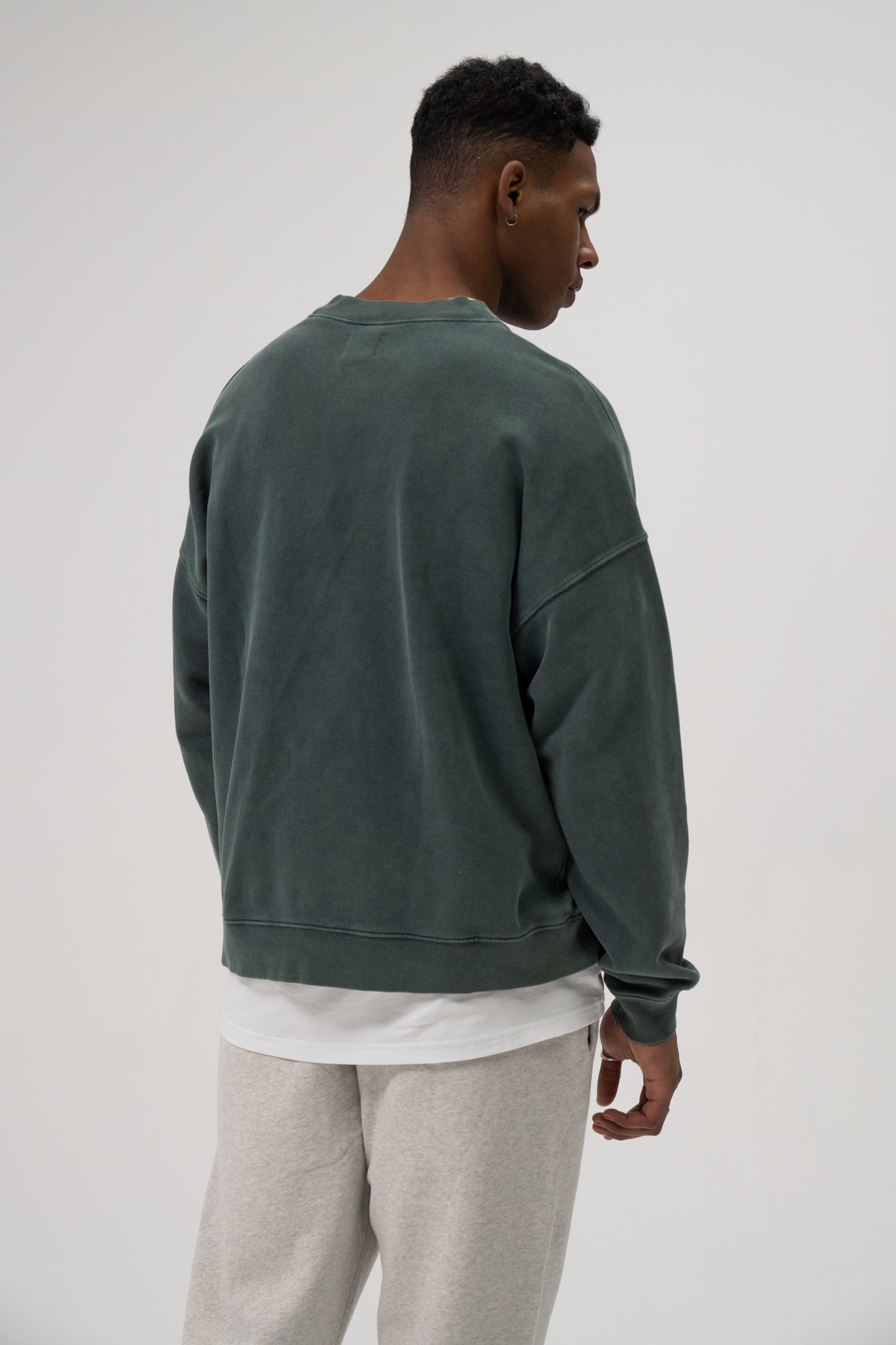 SUSTAIN WASHED GREEN SWEATER