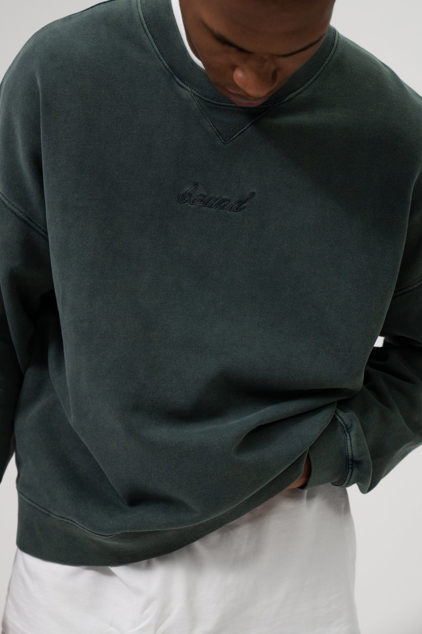 SUSTAIN WASHED GREEN SWEATER