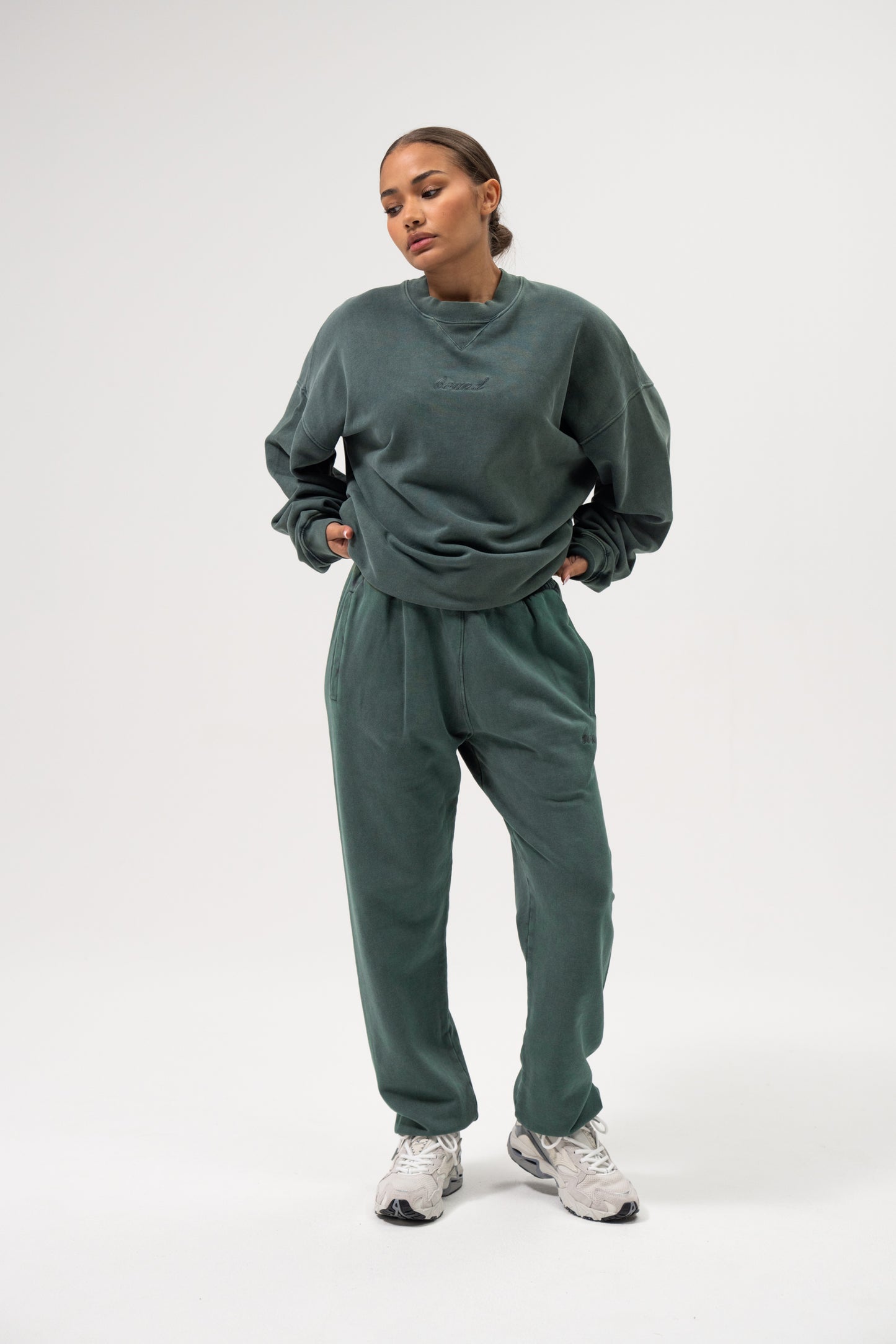 SUSTAIN WASHED GREEN SWEATER