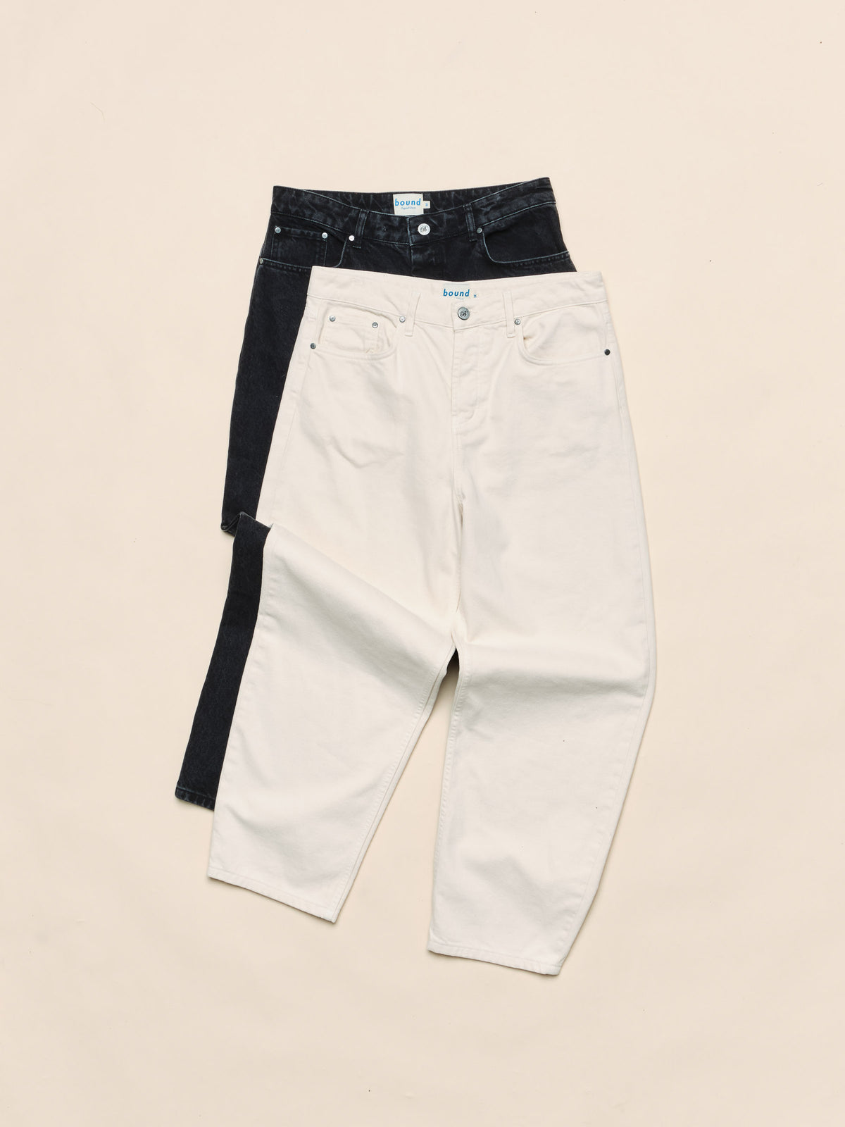 SIGNATURE BARREL LEG DENIM JEAN - ECRU