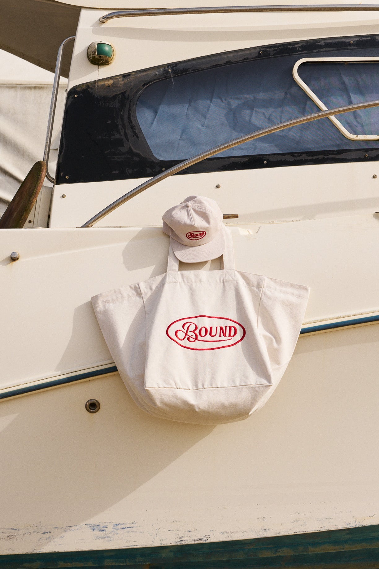 RETRO EMBROIDERED OVERSIZED TOTE BAG - NATURAL