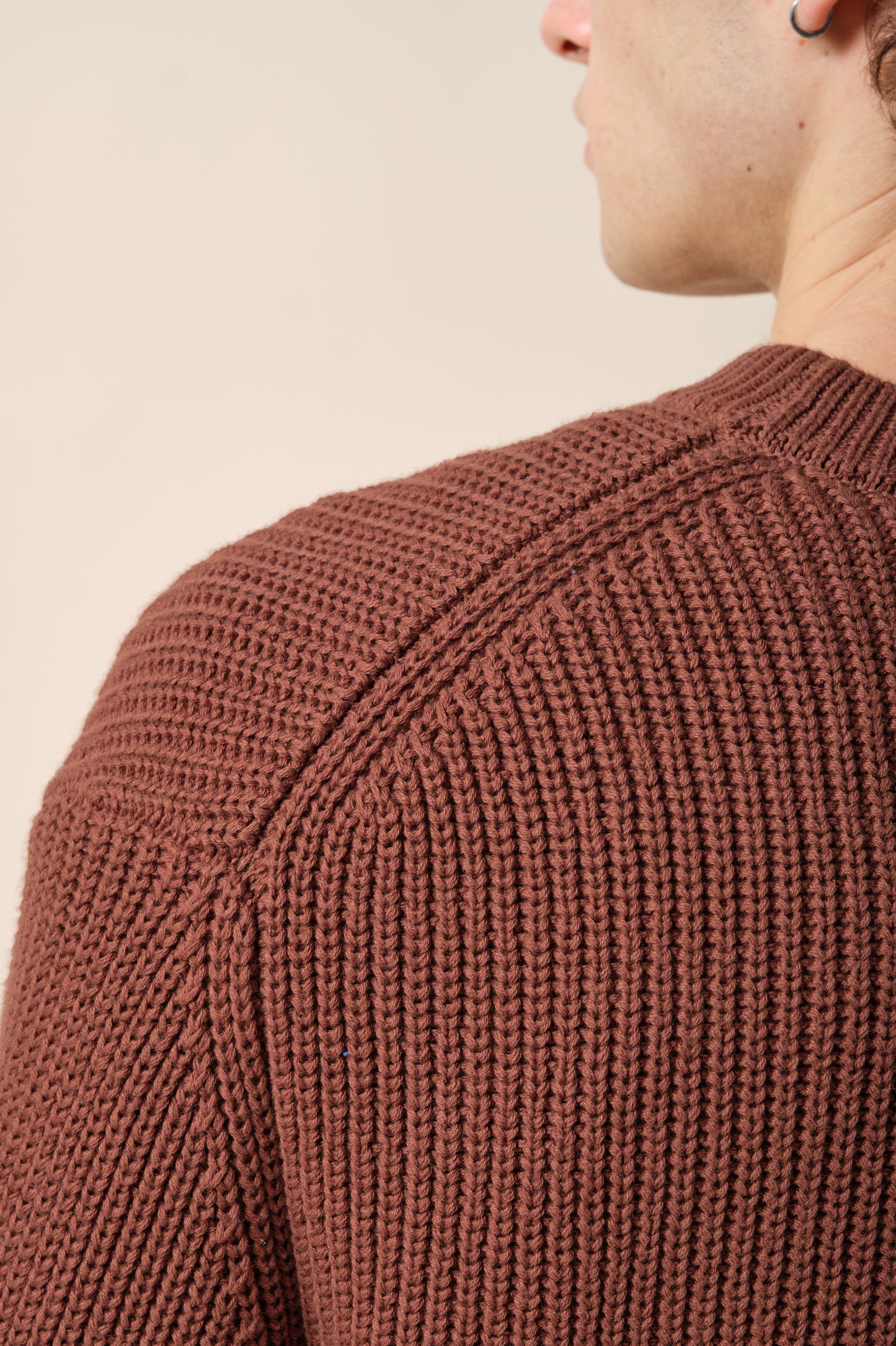 RETRO FISHERMAN RIB KNIT SWEATER - BROWN