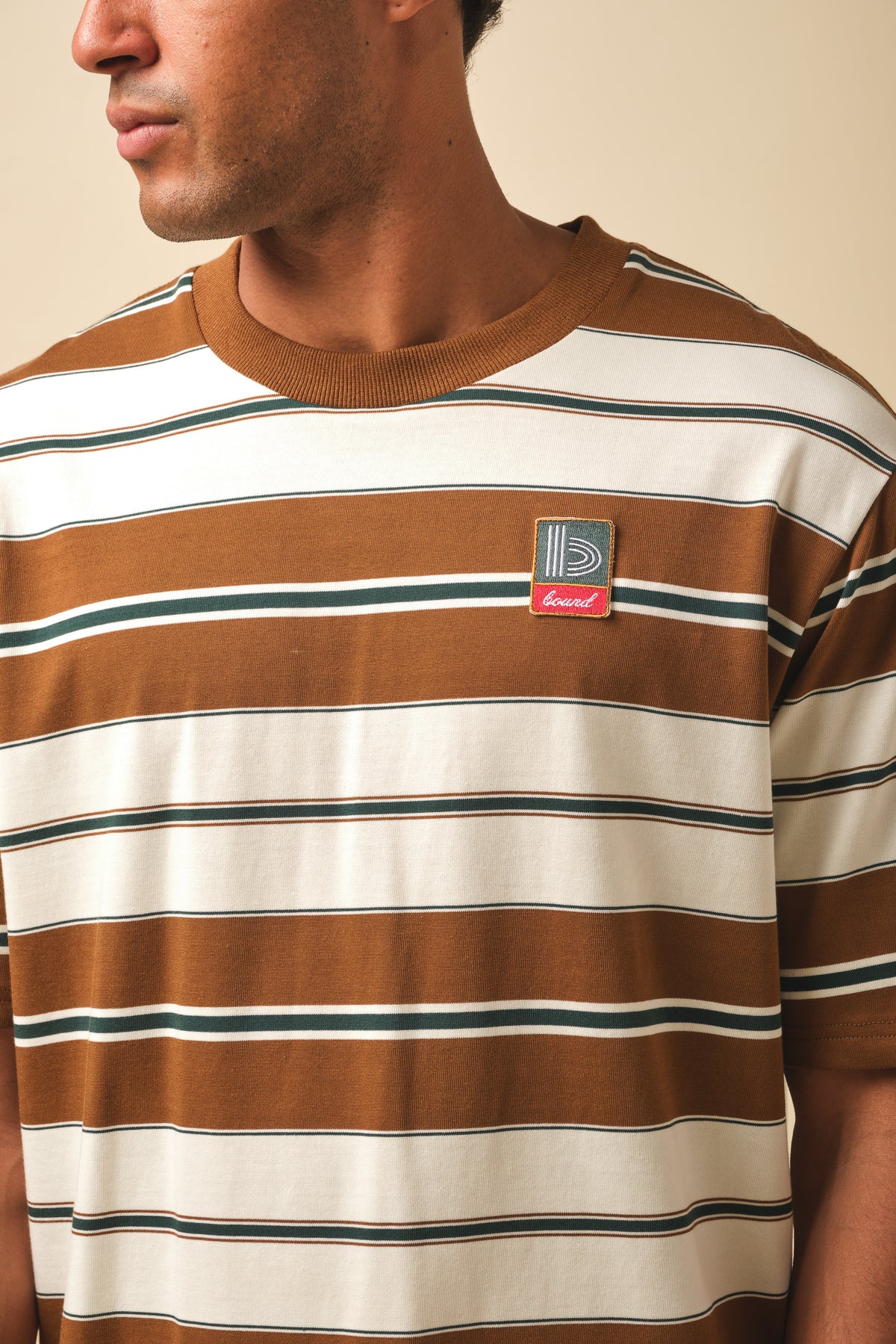RETRO STRIPE PATCH TEE - BROWN