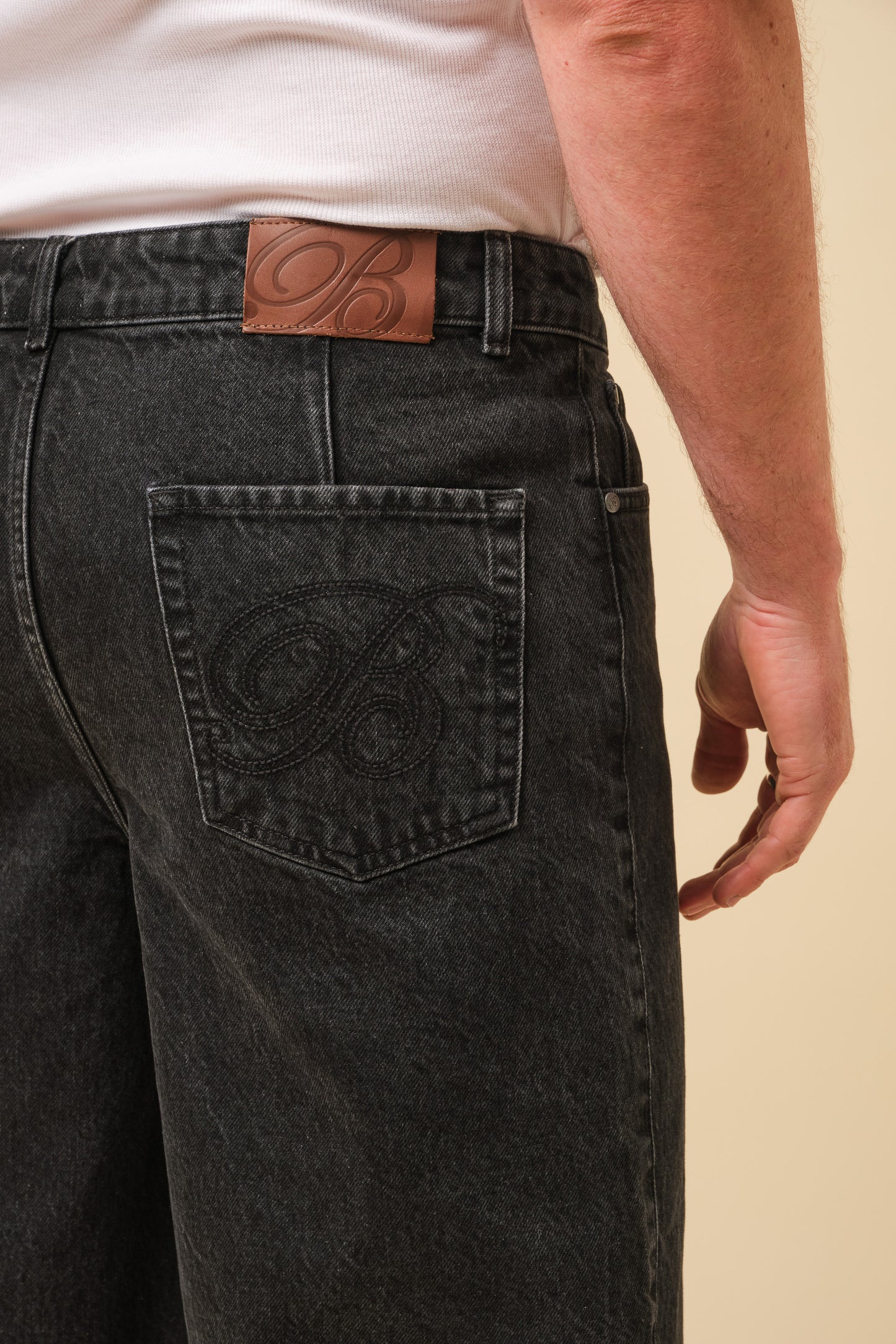 SIGNATURE DENIM JORTS - WASHED BLACK