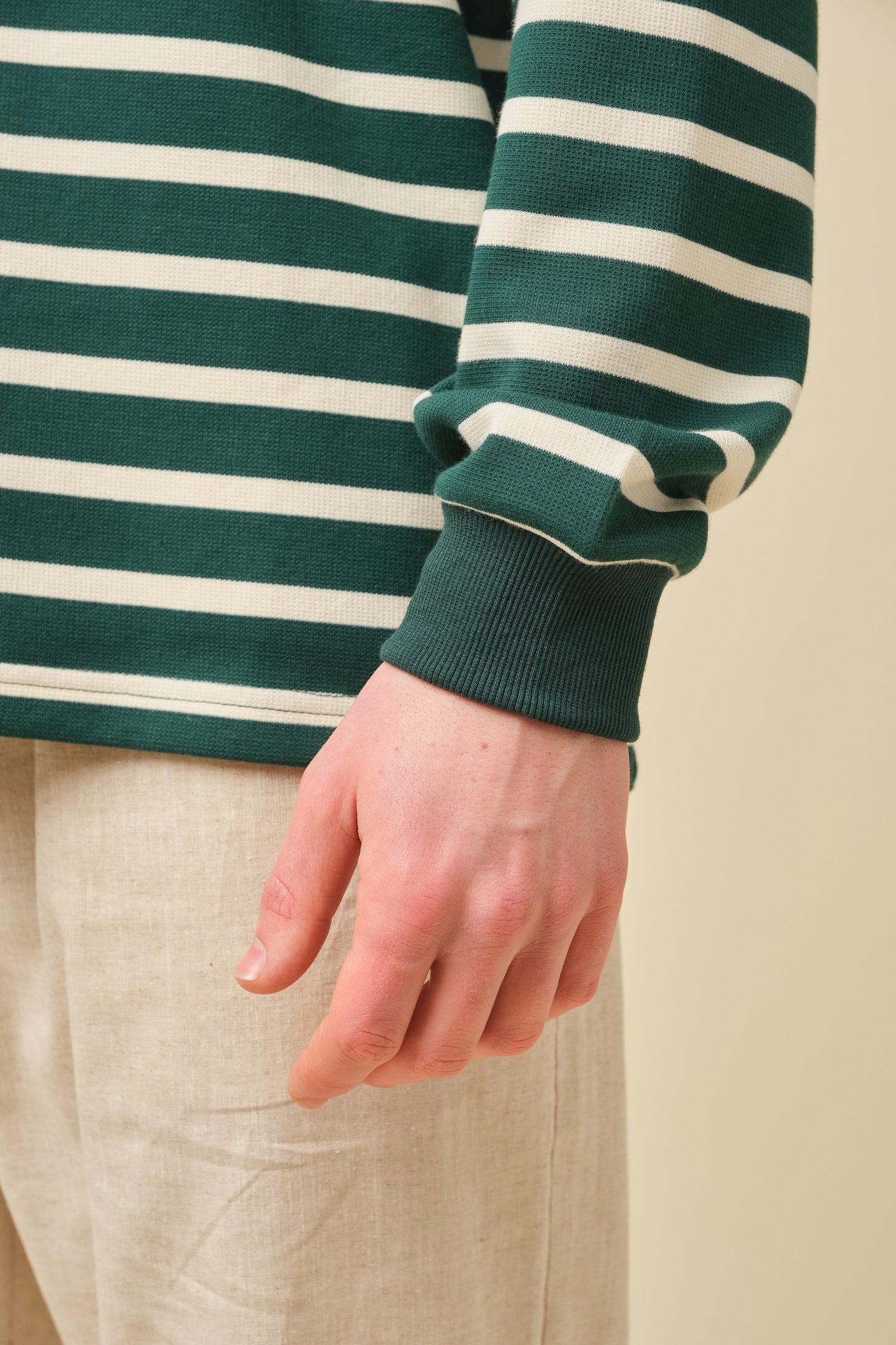 OLIVE STRIPE LONGSLEEVE TEE