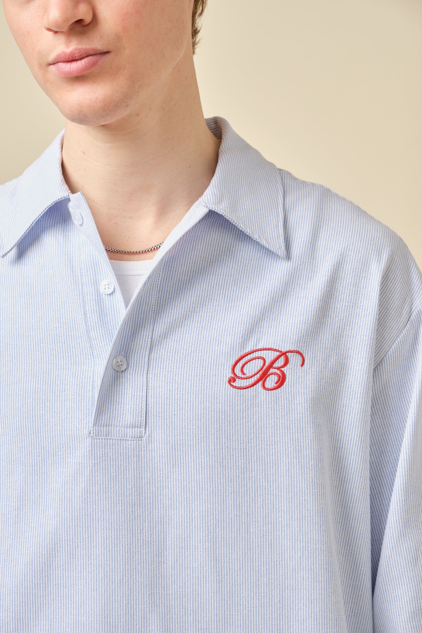 HALF BUTTON SCRIPT OXFORD SHIRT