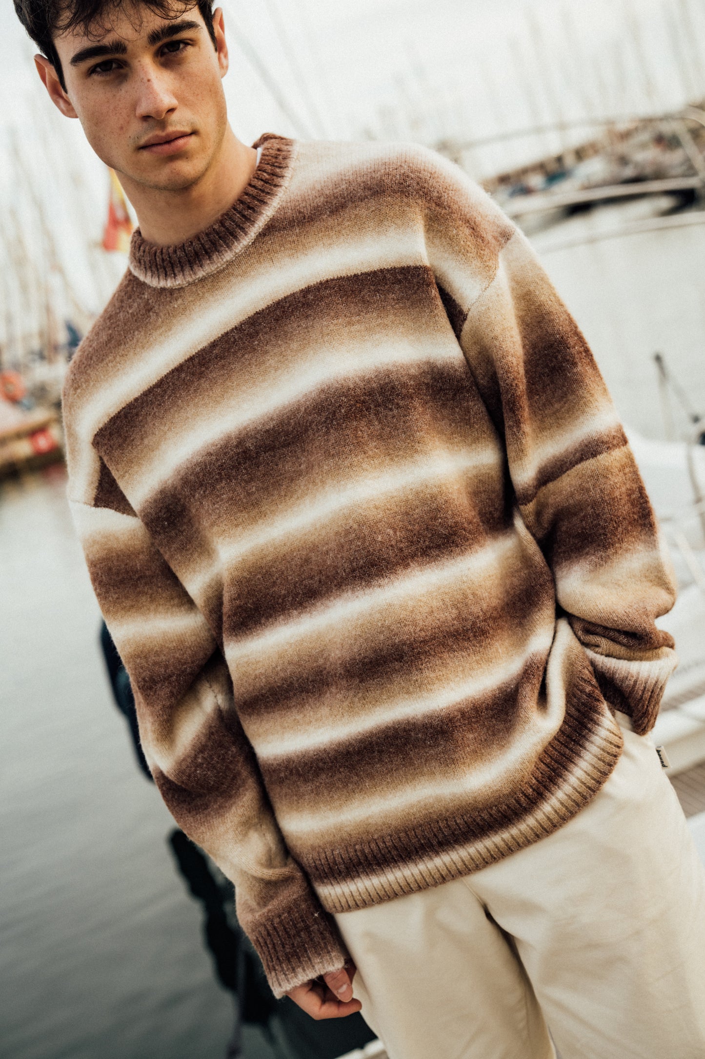 TOFFEE GRADIENT KNIT SWEATER