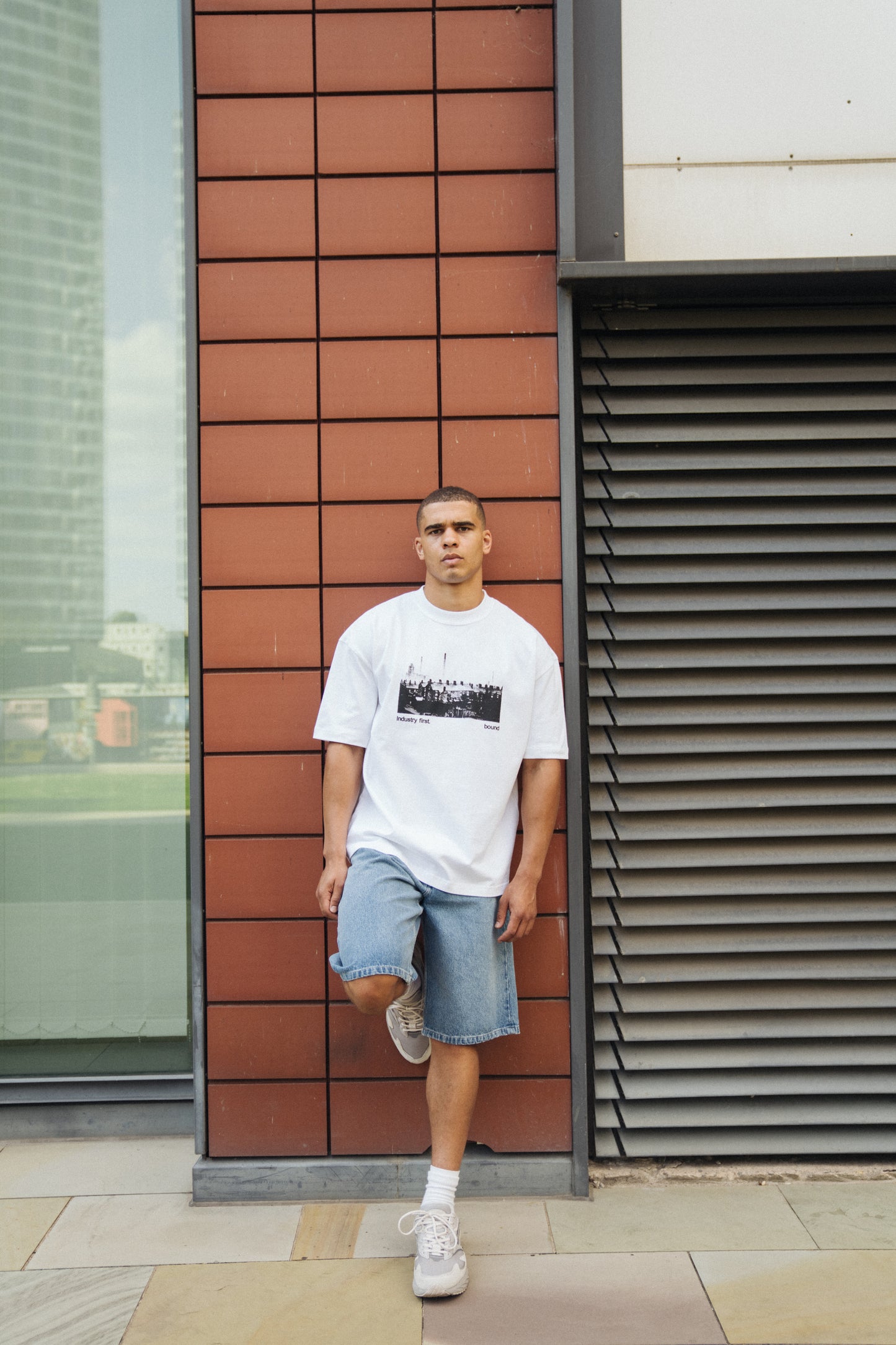 MCR INDUSTRY TEE - WHITE