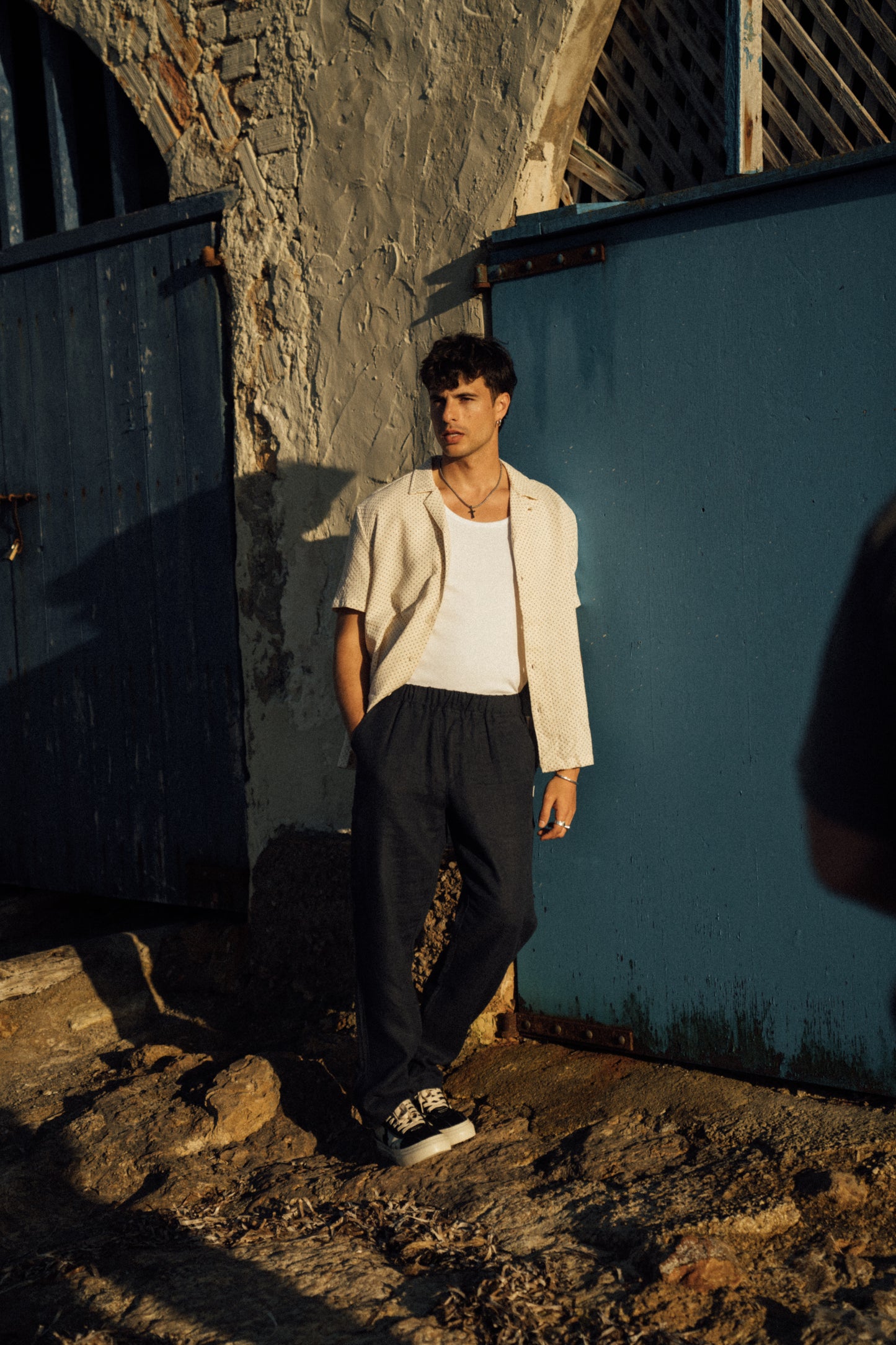 RELAXED LINEN TROUSERS - NAVY